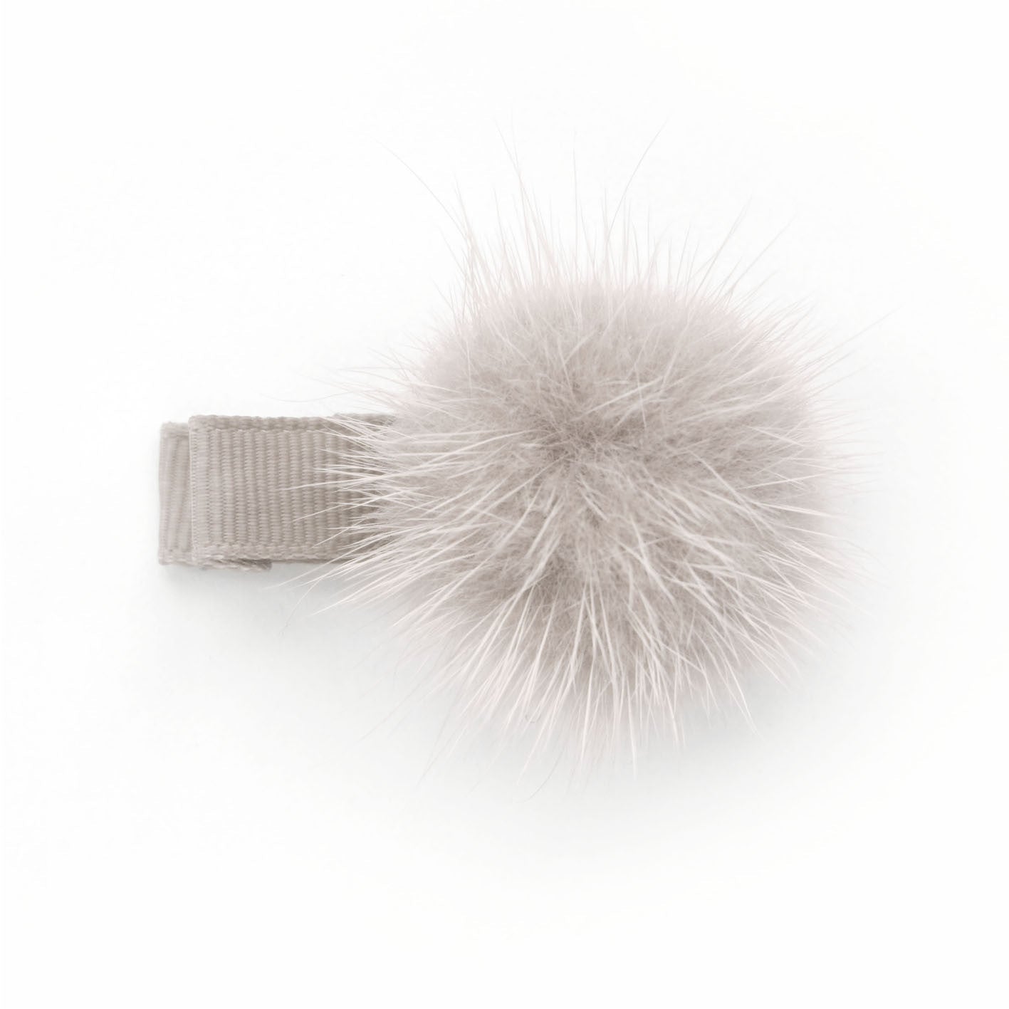 Carmandy Pom Pom Hair Clip