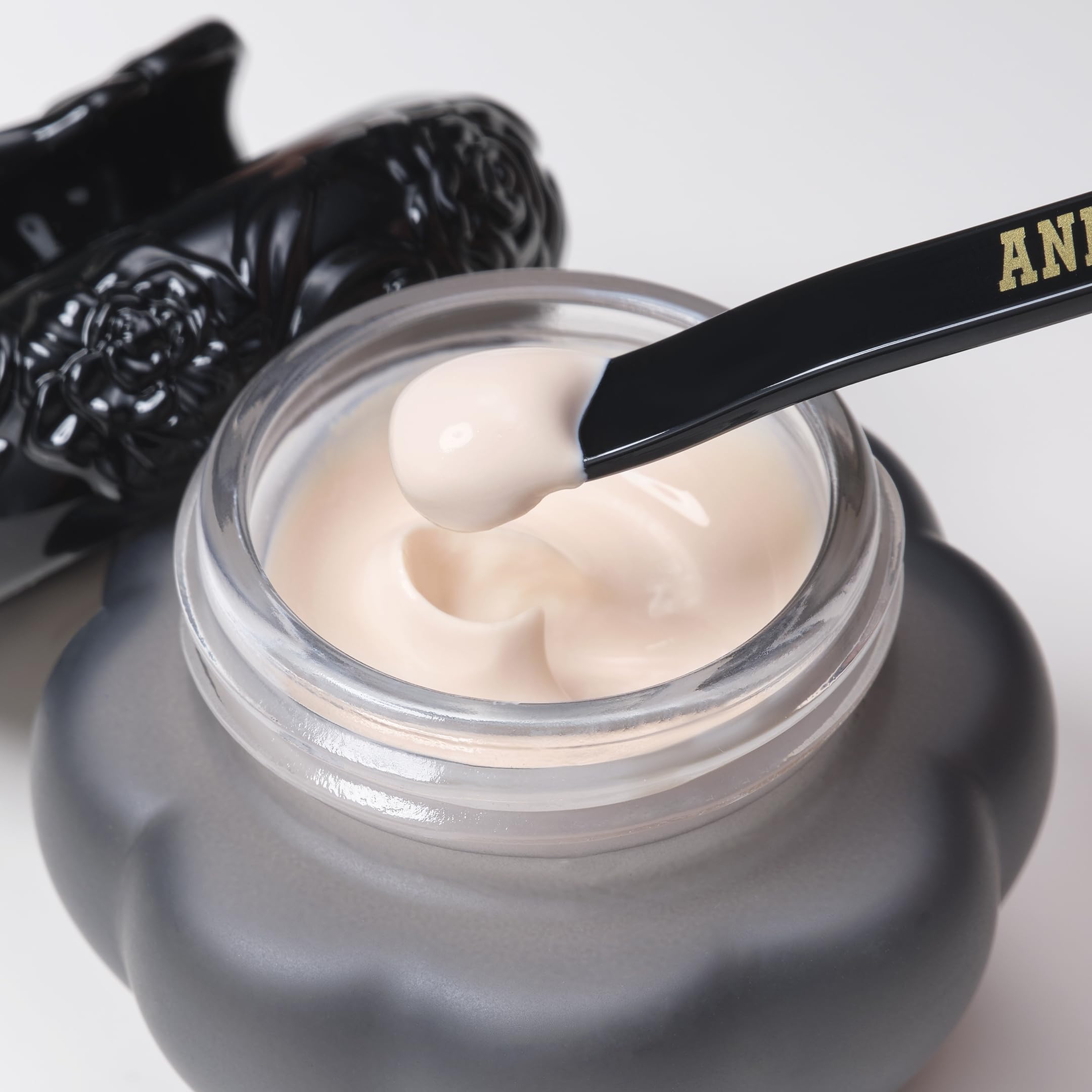 ANNA SUI Gel Foundation Makeup Base – Hydrating Primer with 90% Beauty Essence, Rose & Lavender