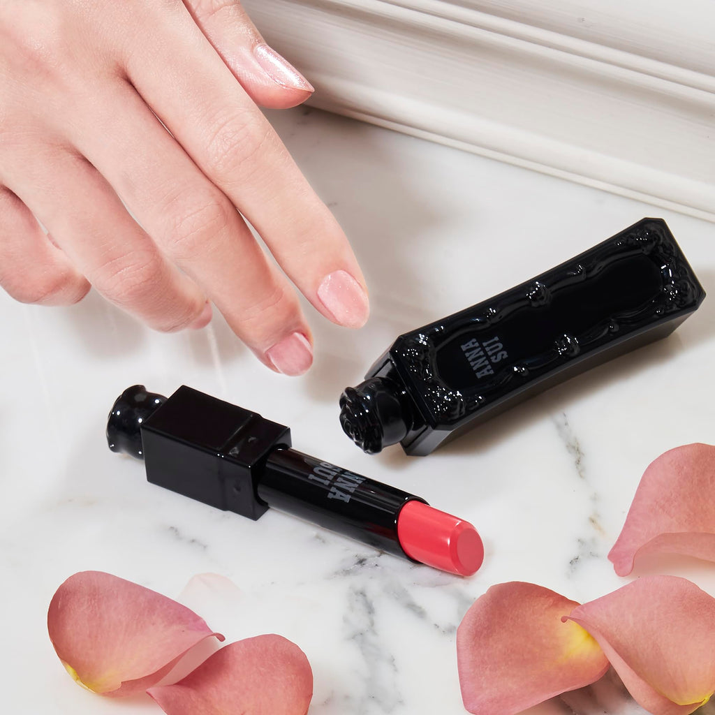 ANNA SUI Lipstick Rouge – Smooth Fit Texture, Vibrant Color, Long-Lasting Shine & Moisture (0.12 oz)