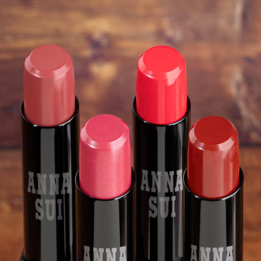 ANNA SUI Lipstick Rouge – Smooth Fit Texture, Vibrant Color, Long-Lasting Shine & Moisture (0.12 oz)