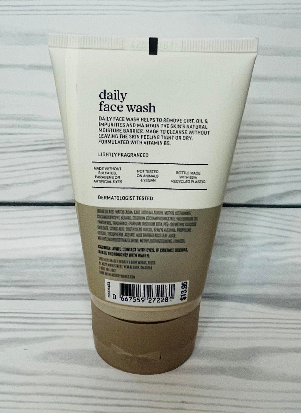Bath & Body Works Face Essentials Daily Face Wash with Vitamin B5 - 4 oz