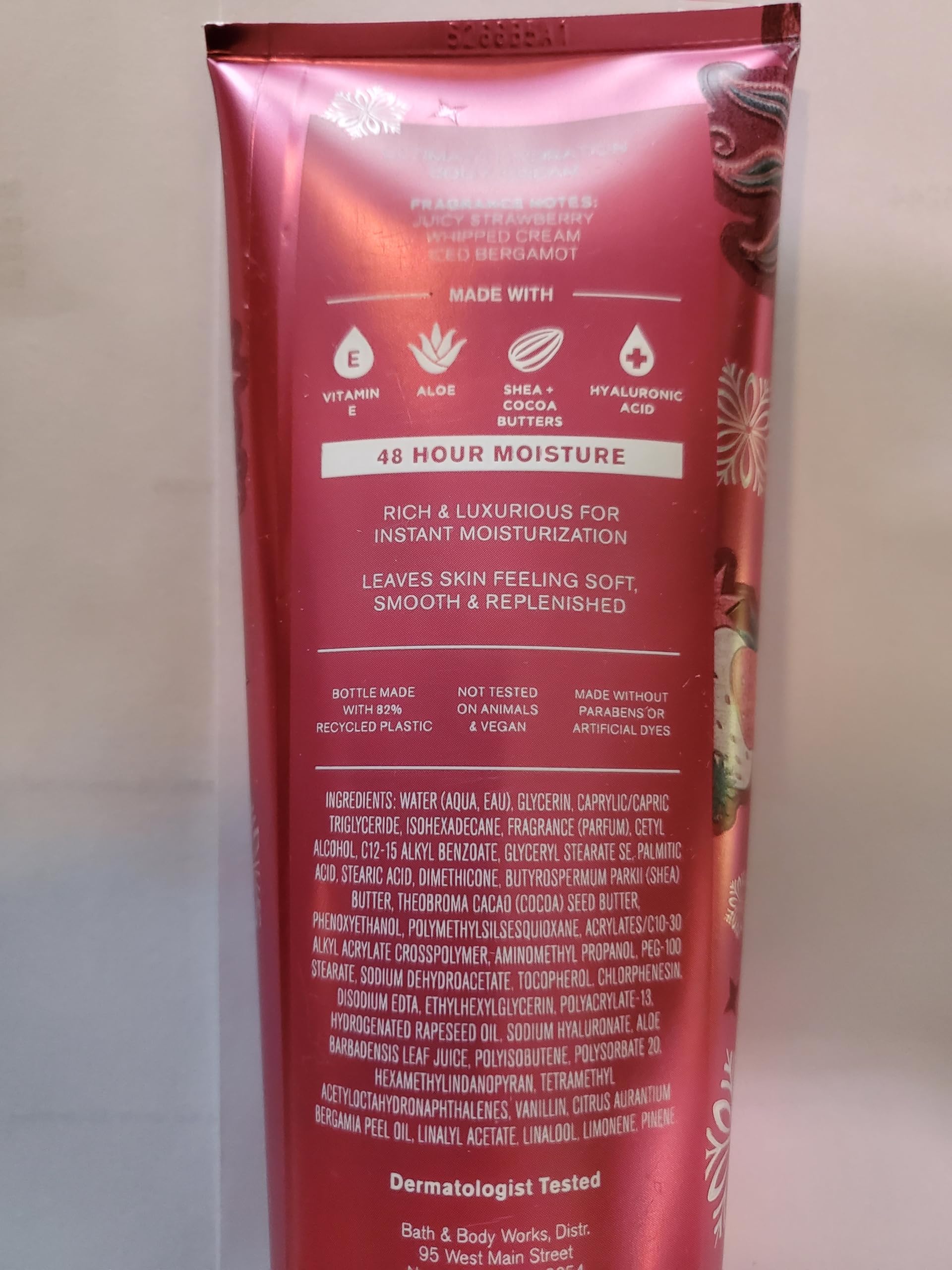 Bath & Body Works Strawberry Snowflakes 3-Piece Body Wash, Lotion & Hydration Cream Set