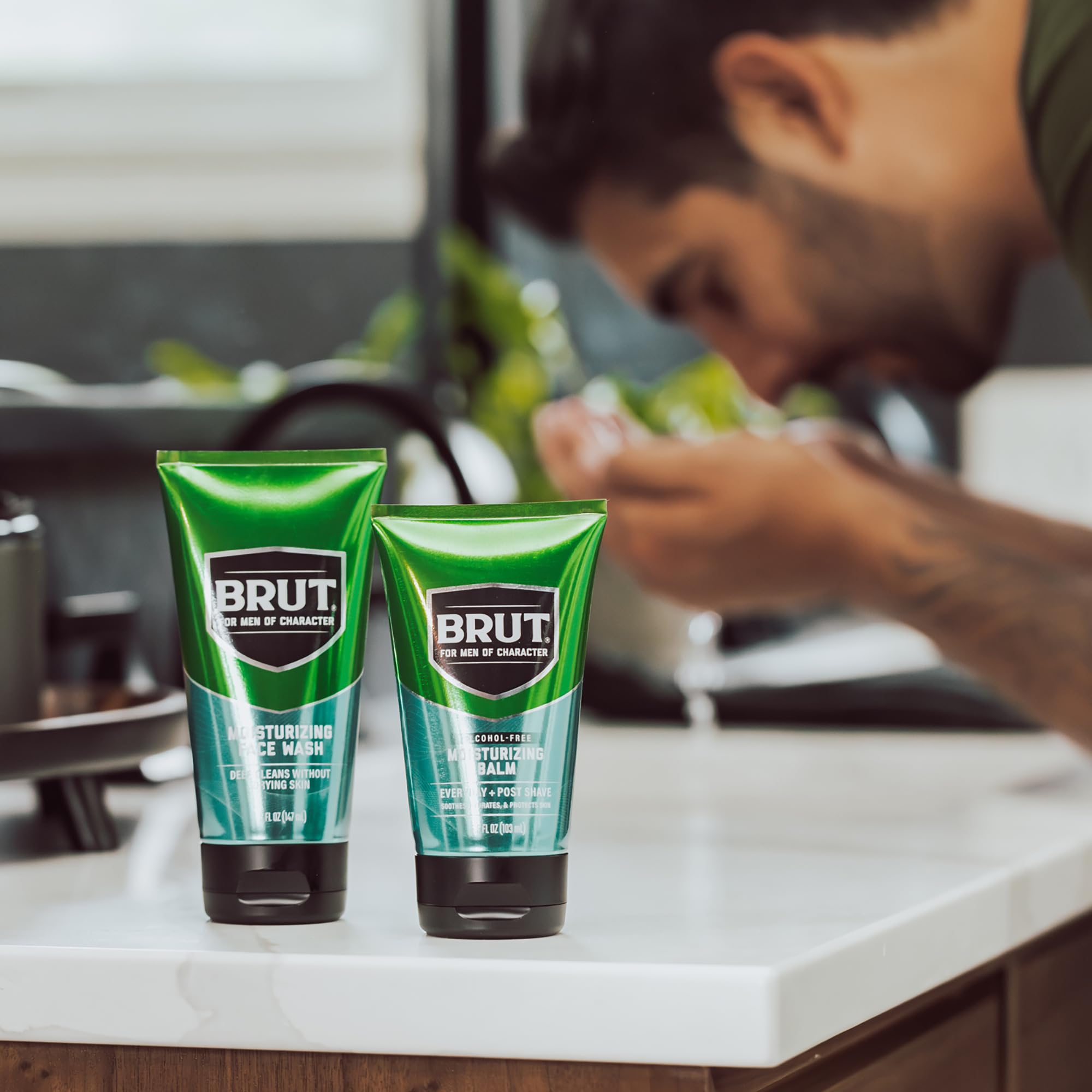Brut Moisturizing Balm – Lightweight, Grease-Free Aftershave Moisturizer for Men (3.5 oz)