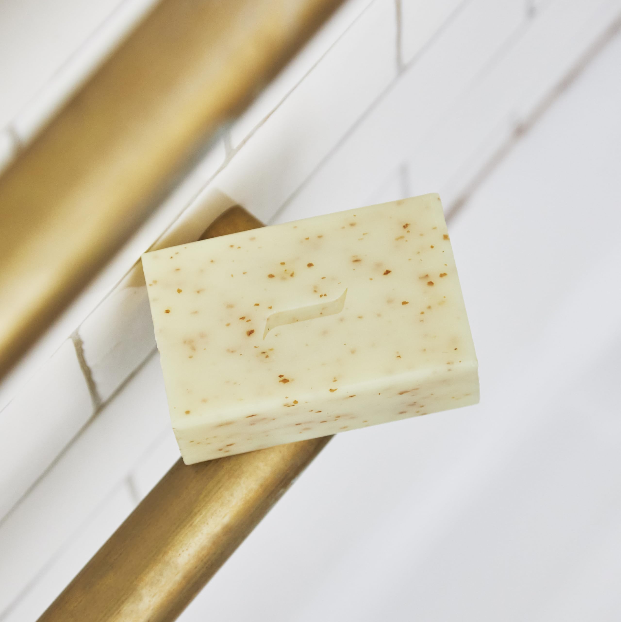 Caswell-Massey Heritage Body Scrub Bar – Exfoliating Castile Soap for Face, Body & Hands | 6.4 oz