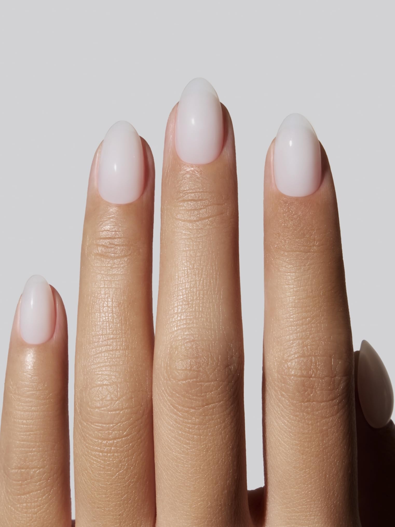 Celebritips Salon U-ltimate Press On Nails – Sheer Milk Extra Short Almond Kit