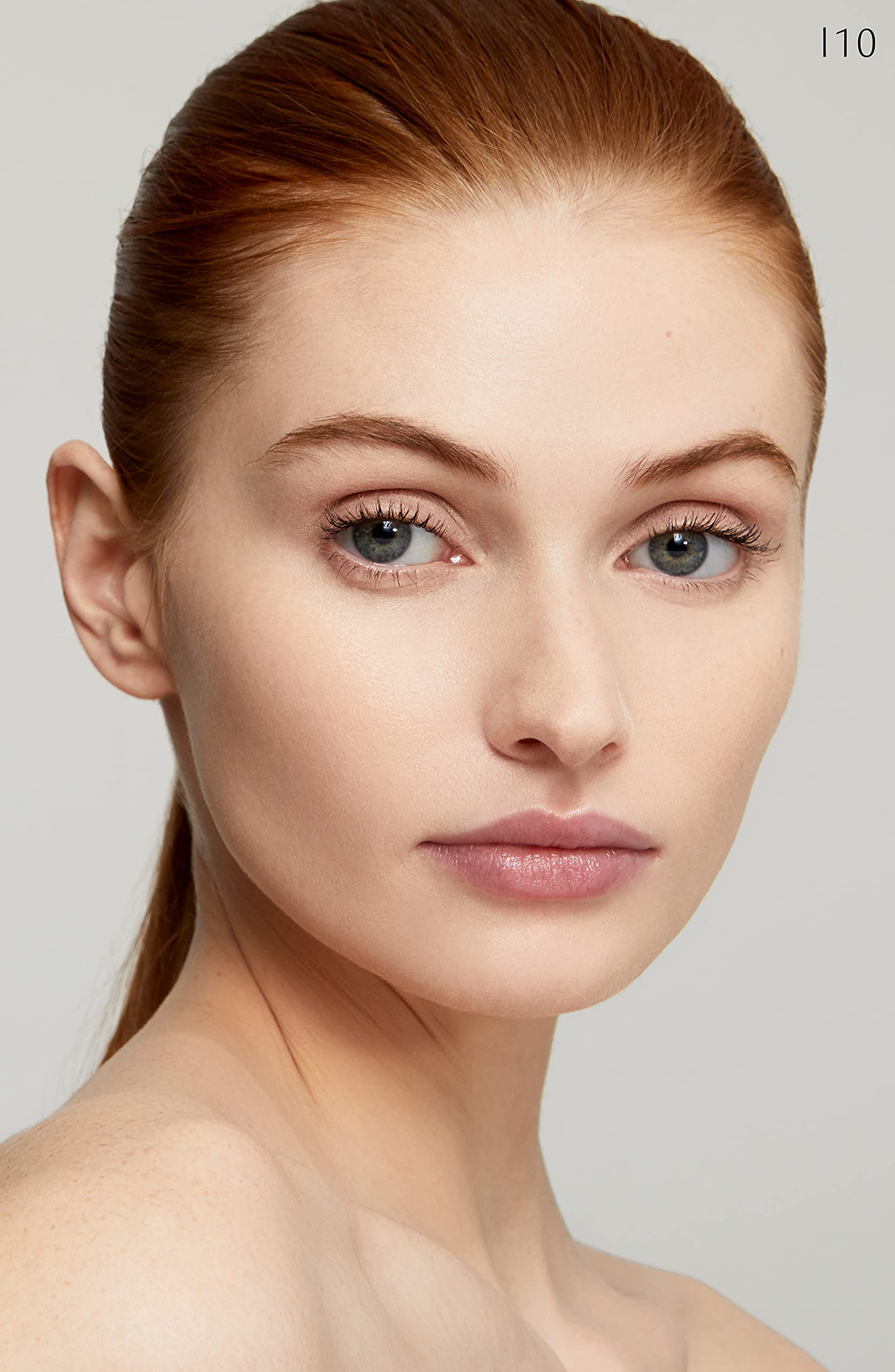 Clé de Peau Beauté Radiant Fluid Foundation Natural SPF 25 I10 – Lightweight Hydrating Coverage