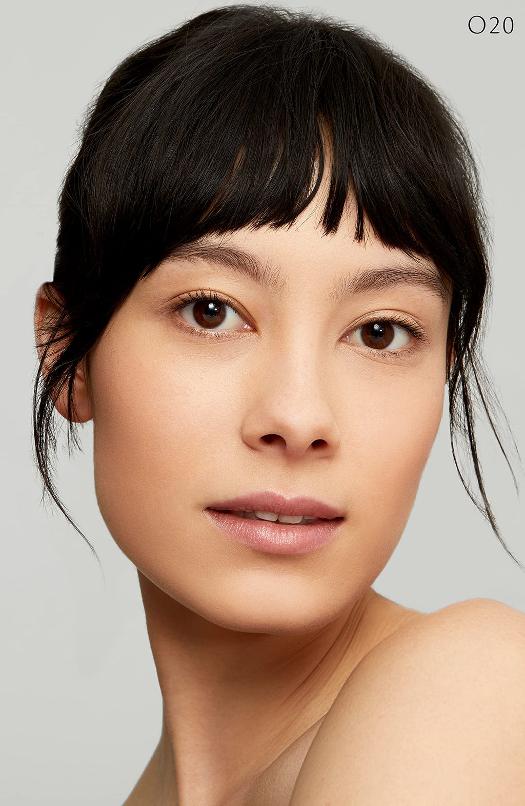 Clé de Peau Beauté Radiant Fluid Foundation Natural SPF 25 O20 – Lightweight, Buildable Coverage