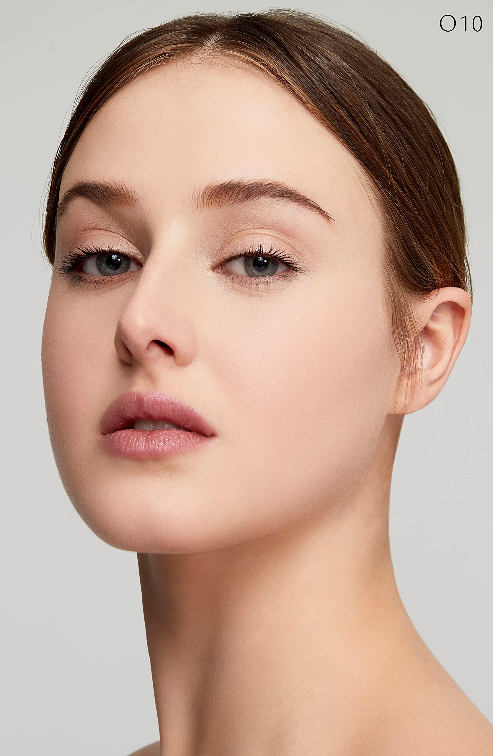 Clé de Peau Beauté Radiant Fluid Foundation Natural Broad Spectrum SPF 25, O10