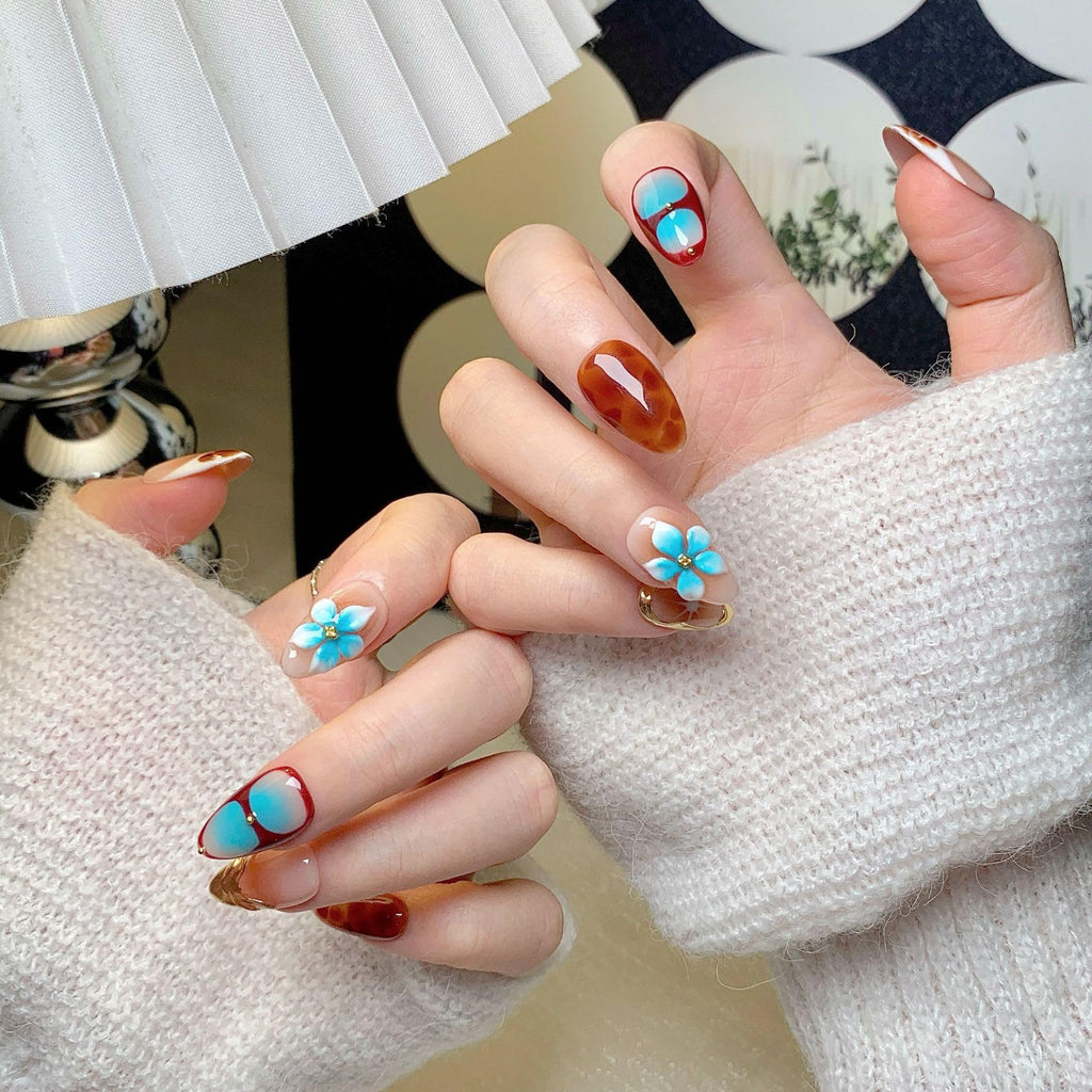 CTTHNBD Medium Almond Press-On Nails | Flower Gold Line Design, Ombre Brown, Size M