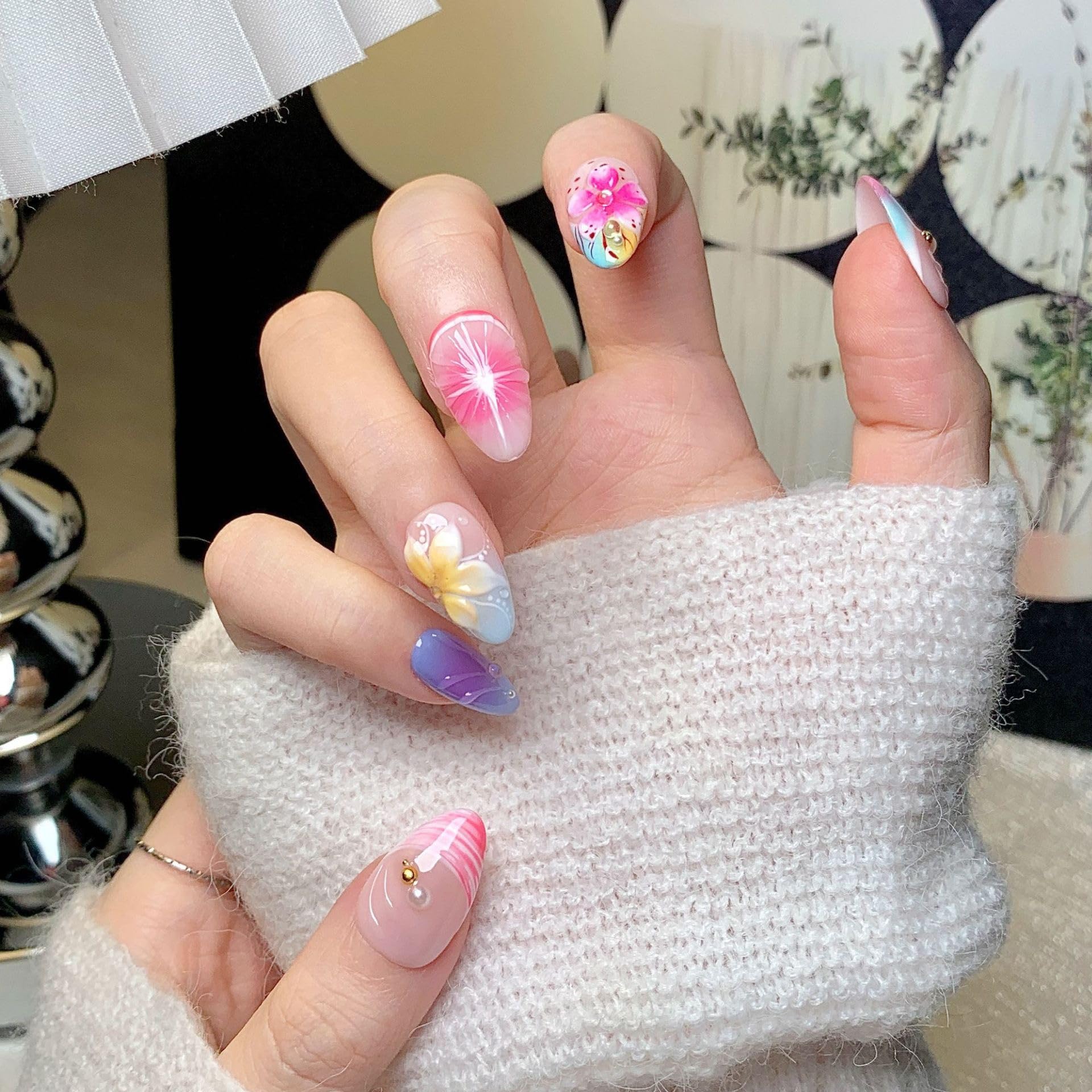 CTTHNBD Medium Press On Nails Almond – Flower Design, Size S