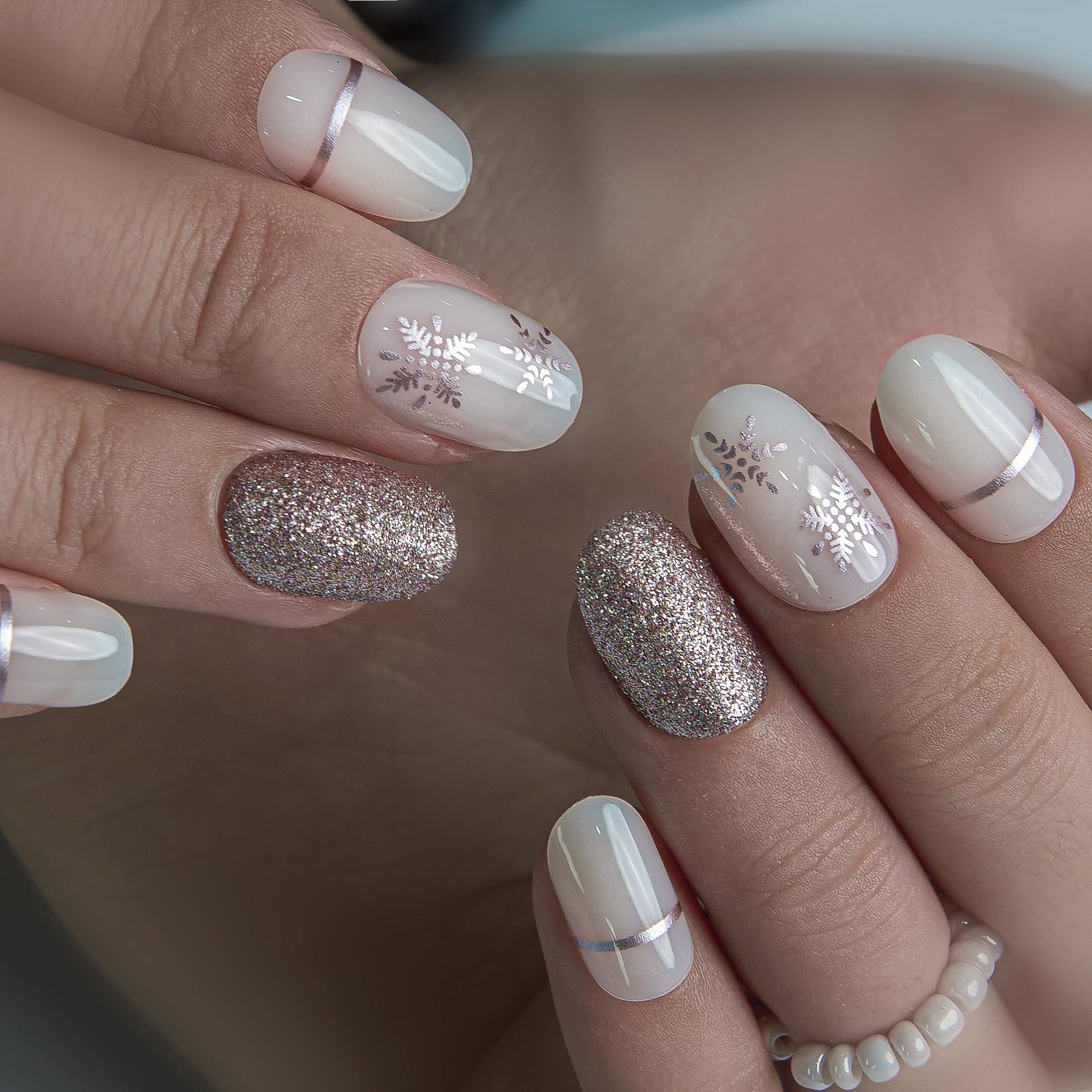 CurvLife Snowflake Silver Press-On Nails – 32pc Reusable Full-Cover Acrylic Kit for Women