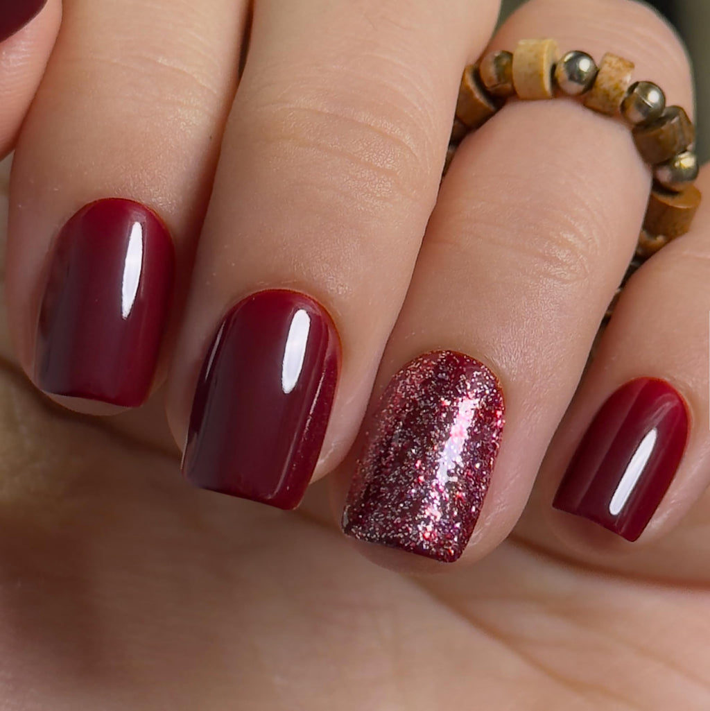 Curvlife 30pcs Press-On Nails – Short Square Wine Red Glitter Apricot Design