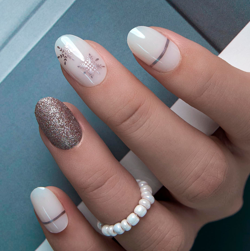 CurvLife Snowflake Silver Press-On Nails – 32pc Reusable Full-Cover Acrylic Kit for Women