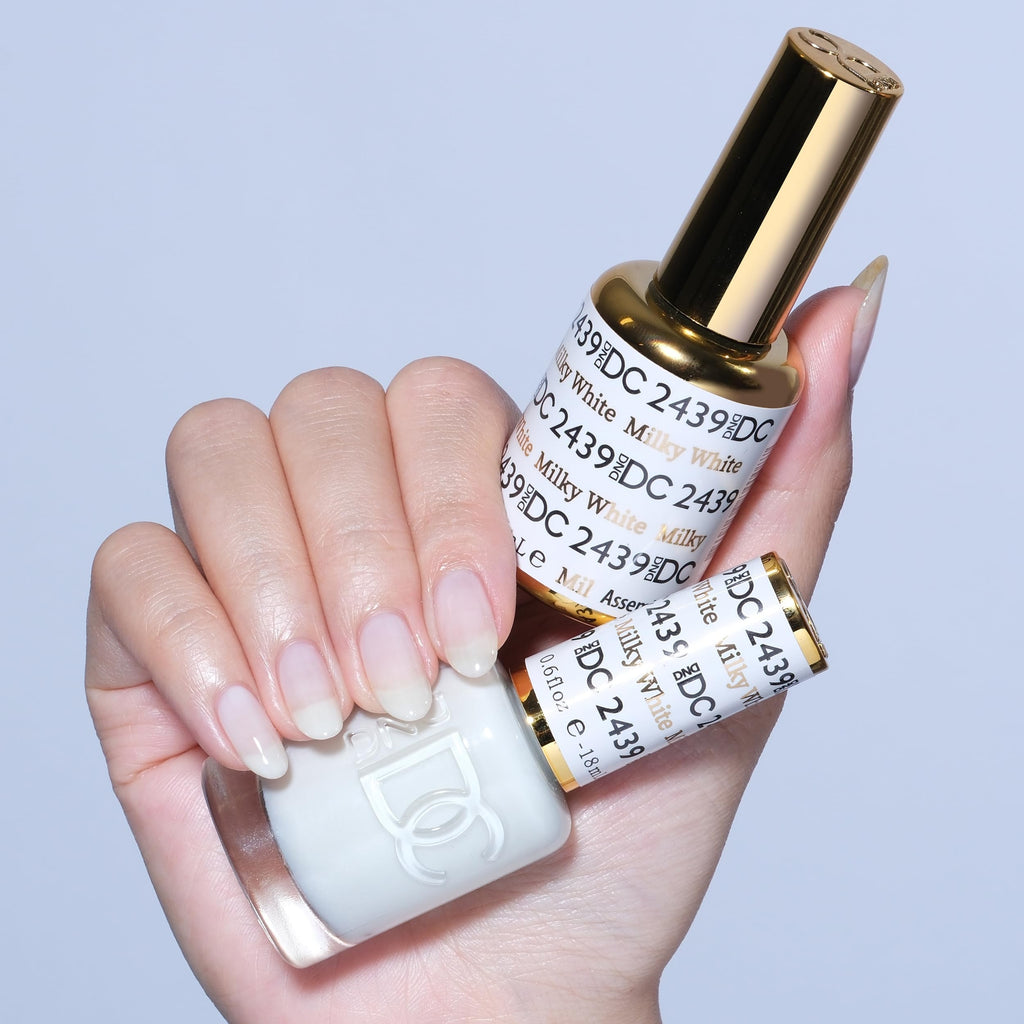 DAISY DND DC Gel Polish Set Milky White 2439 – Sheer Gel Polish + Air Dry Lacquer Duo