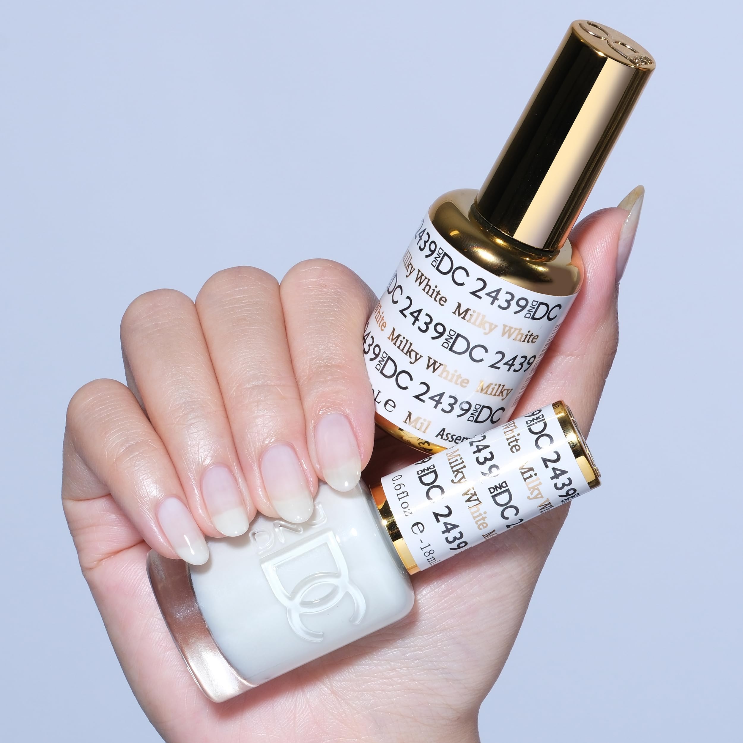 DAISY DND DC Gel Polish Set Milky White 2439 – Sheer Gel Polish + Air Dry Lacquer Duo