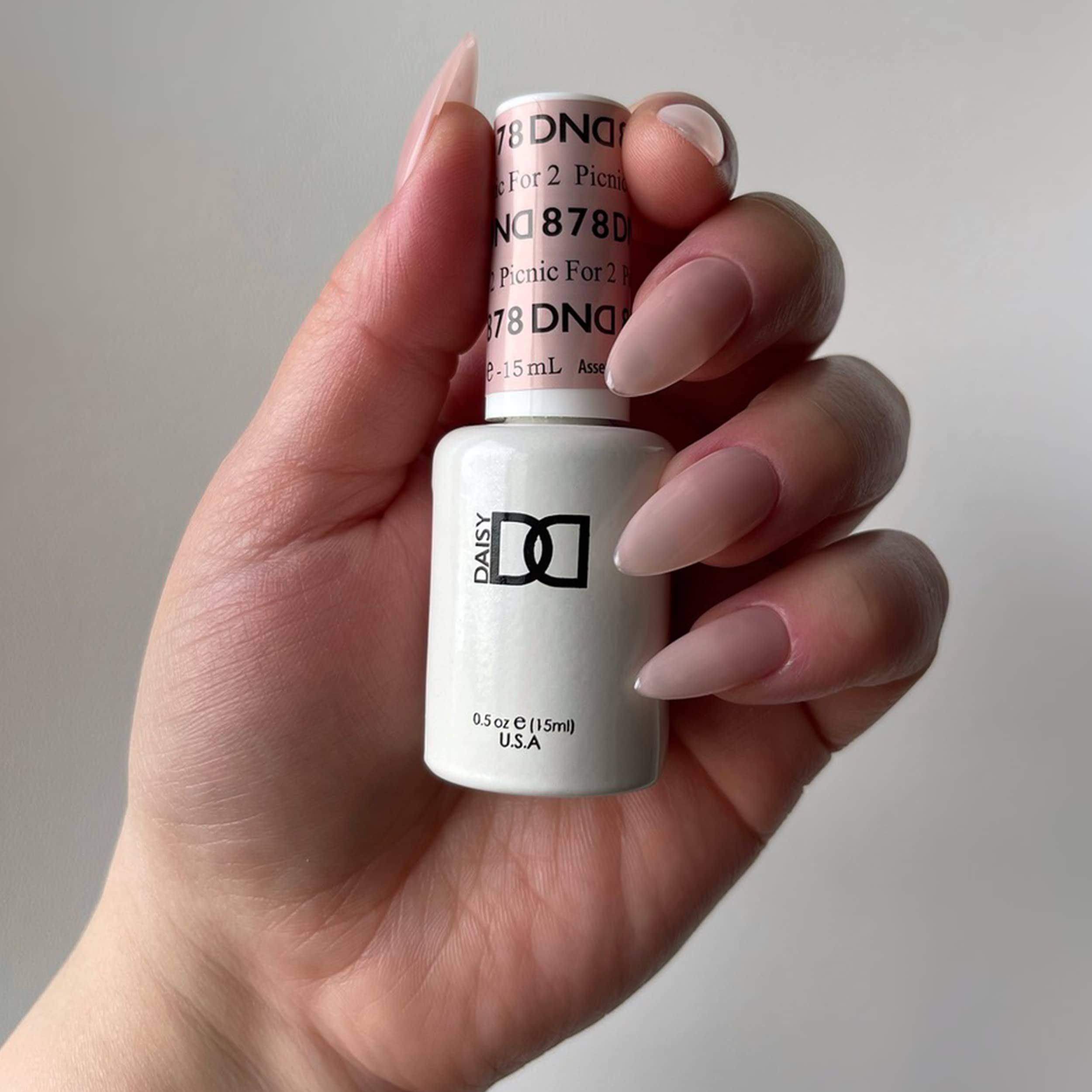 DAISY DND Picnic For 2 Gel Polish Set – Sheer Peach Duo (Gel & Lacquer), 0.5 fl oz Each