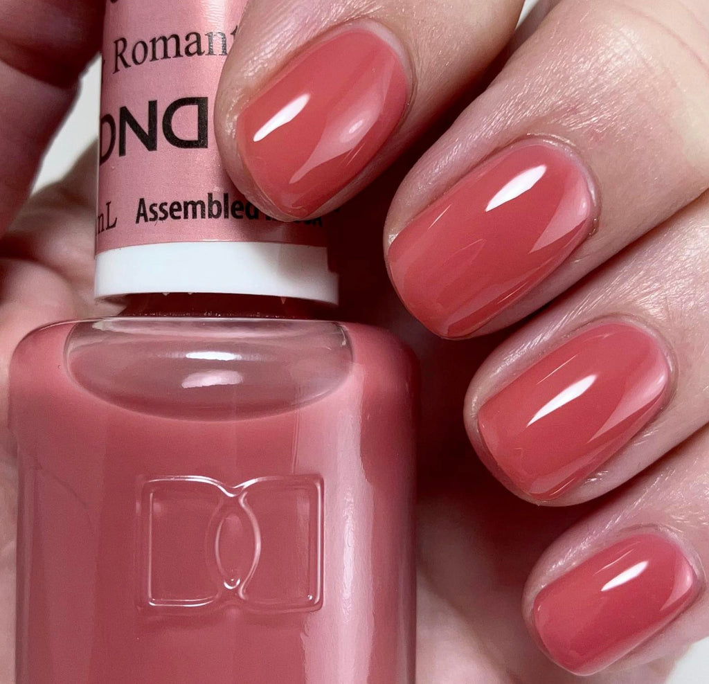 Daisy DND Gel Polish Set Romantic Lover 890 – Sheer Coral Red Duo (Gel Polish + Lacquer)