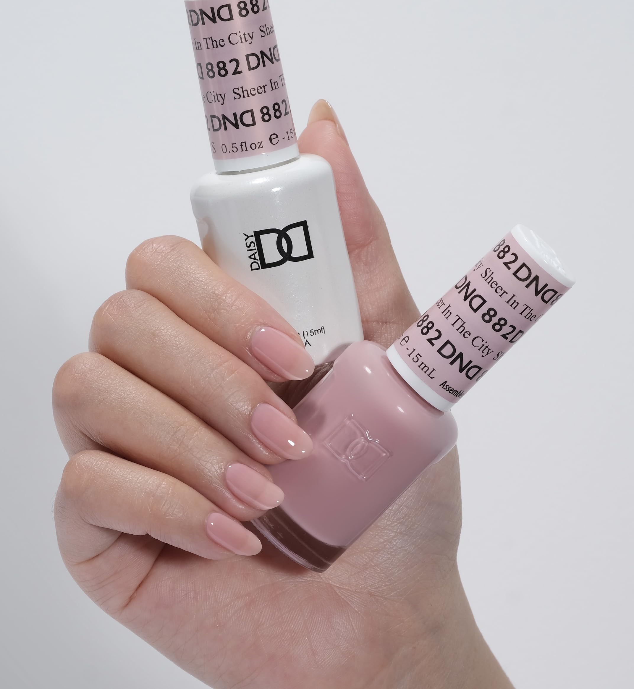 Daisy DND Gel Polish Set Sheer In The City 882 – Duo Gel + Lacquer, 0.5 Fl Oz
