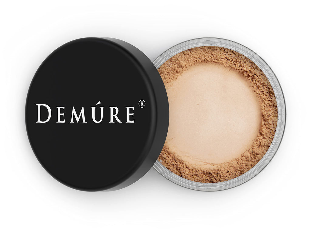 DEMÚRE Demure Mineral Finishing Powder in Tan | Loose Setting Powder for Lasting Makeup
