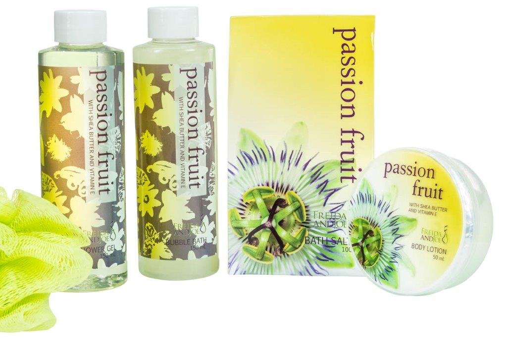 Freida and Joe Home Spa Bath Basket – Passion Fruit Bath & Body Set in Green Tub