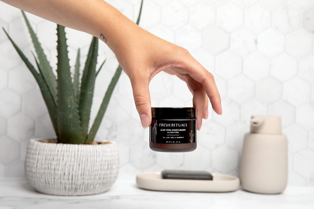 Fresh Rituals Vegan Face Moisturizer with Hyaluronic Acid, Aloe Vera and Niacinamide | 2 ounce | Cruelty Free, Paraben Free, Natural Ingredients | Lightweight Daily Use Moisturizing Cream