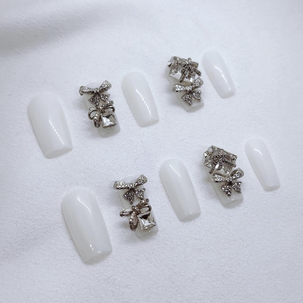 FURNUNUBI Handmade Square Press-On Nails – Ivory White with Crystal Bow Design and 3D Jewels