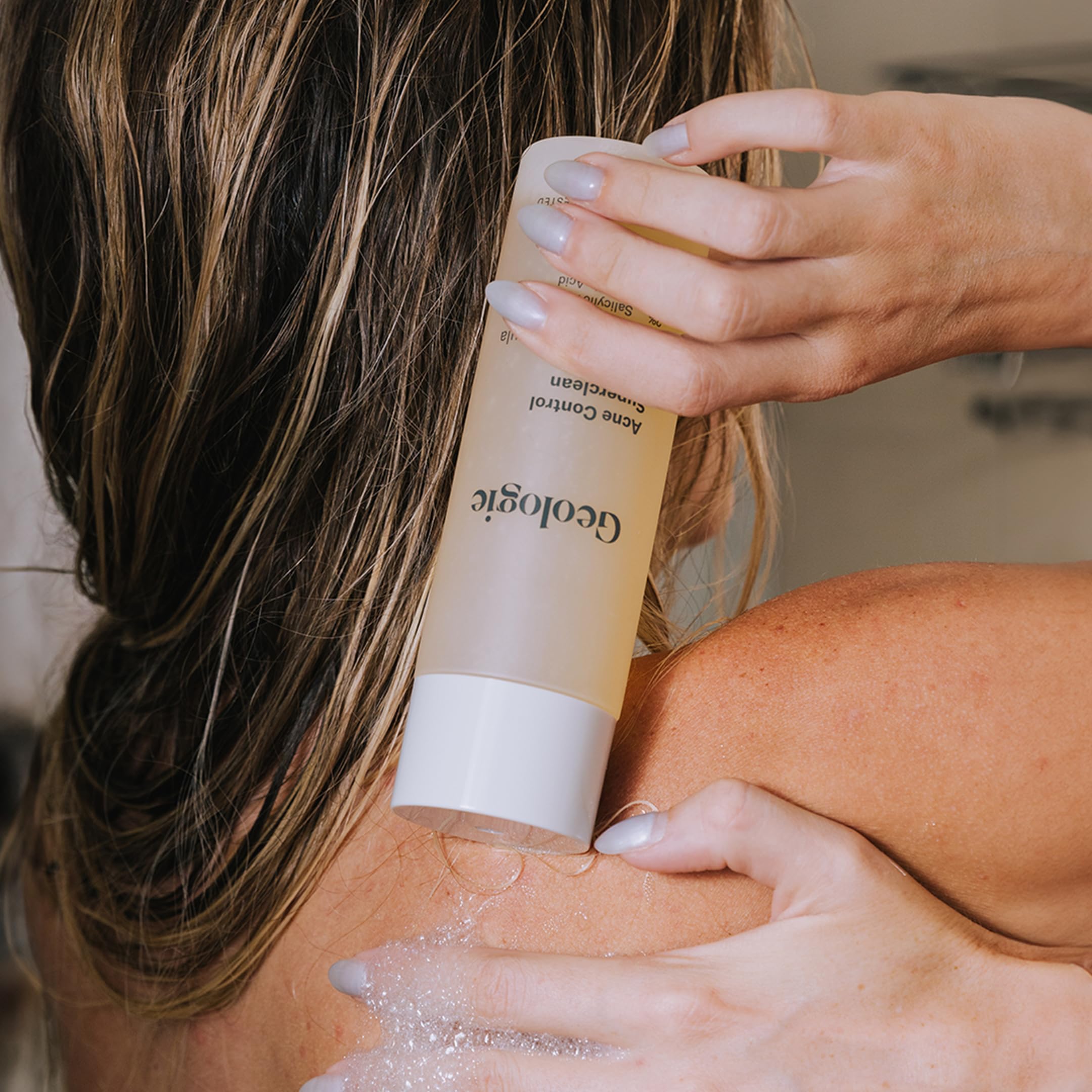 Geologie Acne Control Body Wash | Exfoliating AHA + BHA Cleanser for Back