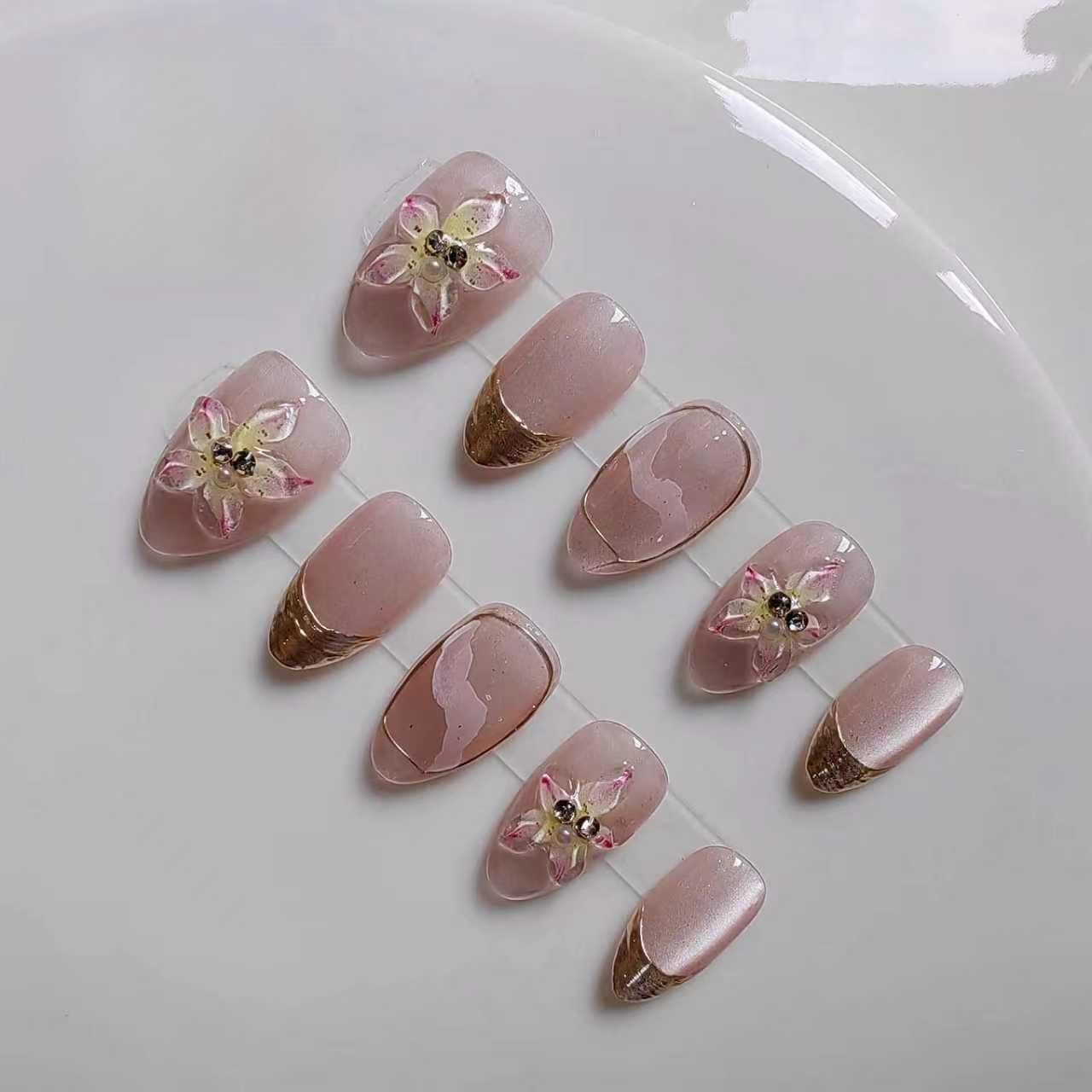 Gleamrain Handmade Almond Shape Press-On Nails – Luxury 10-Piece Set