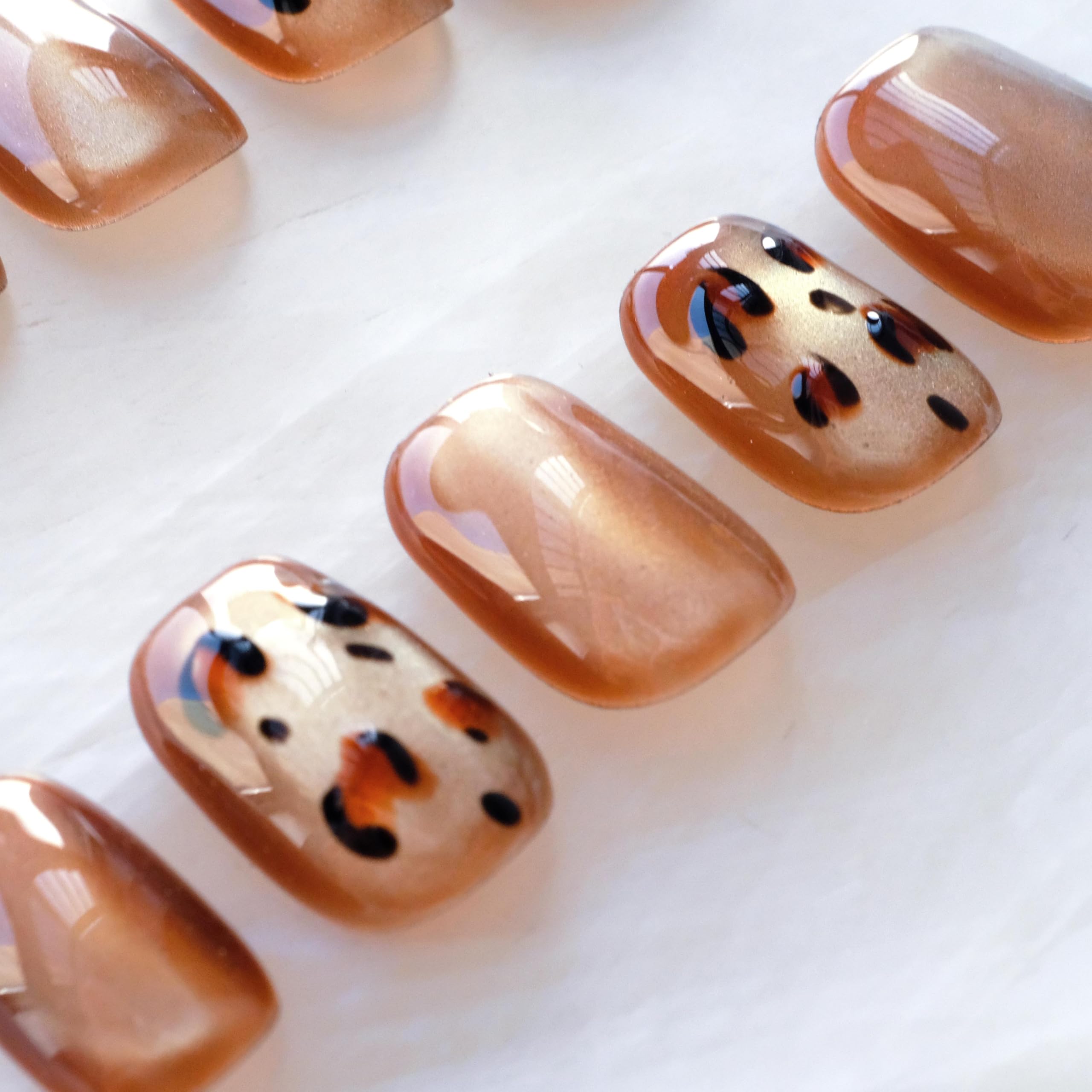 [GLORS] Caramel Leopard Glitter Cat Eye False Nail Press-Ons - Premium Fall Winter Style, Short Square Shape, 10 Pieces (XS, SS)