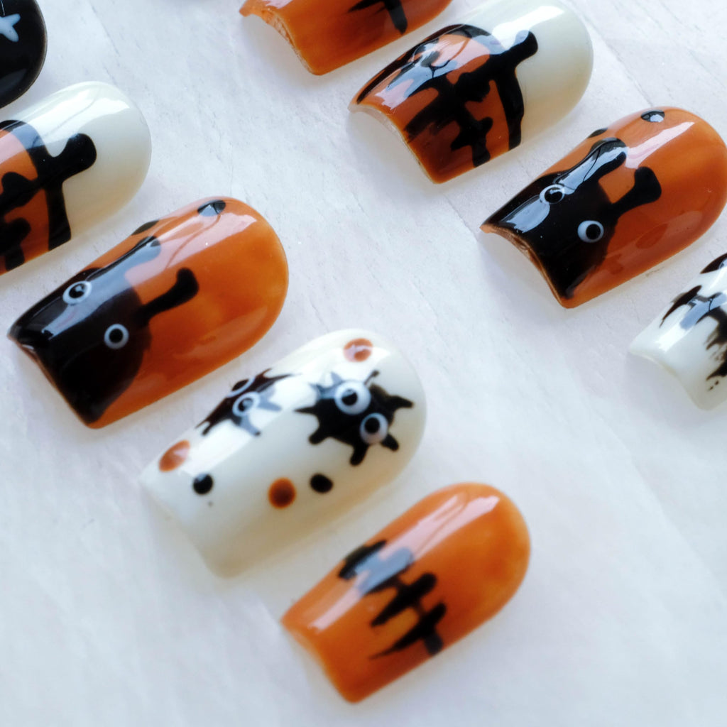 GLORS Halloween Press On Nails – 10-Piece Short Square Set in Orange & Black