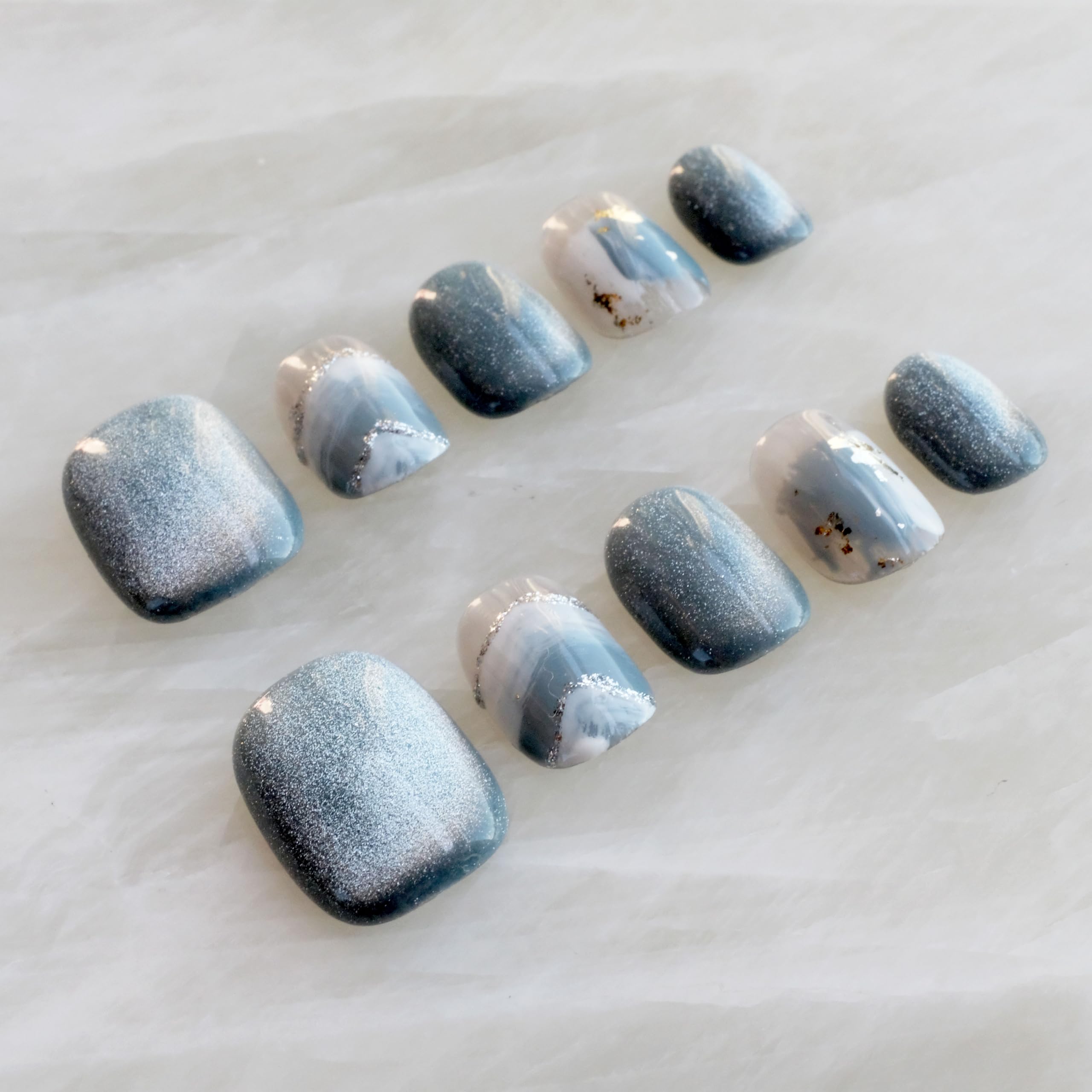 GLORS Purely Handmade Press On Nails – Blue & White Glitter Snow Mountain, Short Square, 10 Pieces