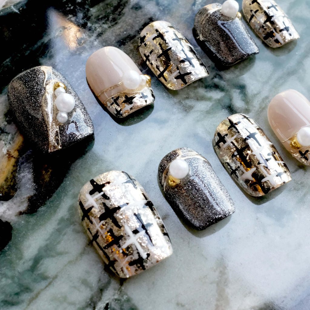 GLORS Purely Handmade Press On Nails | Gold & Pearl Short Square, 10 Pcs (Medium, SS)