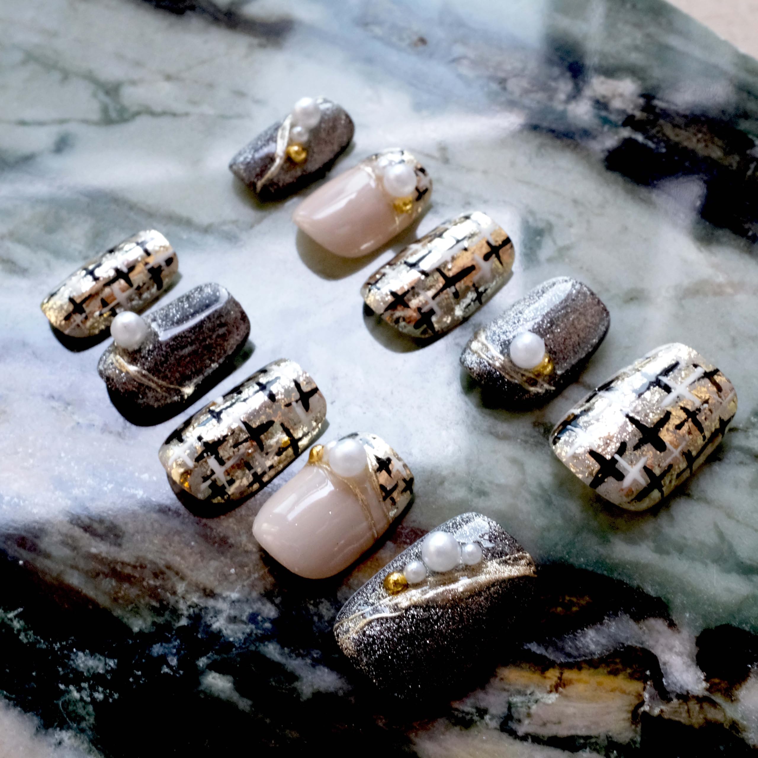 GLORS Purely Handmade Press On Nails | Gold & Pearl Short Square, 10 Pcs (Medium, SS)