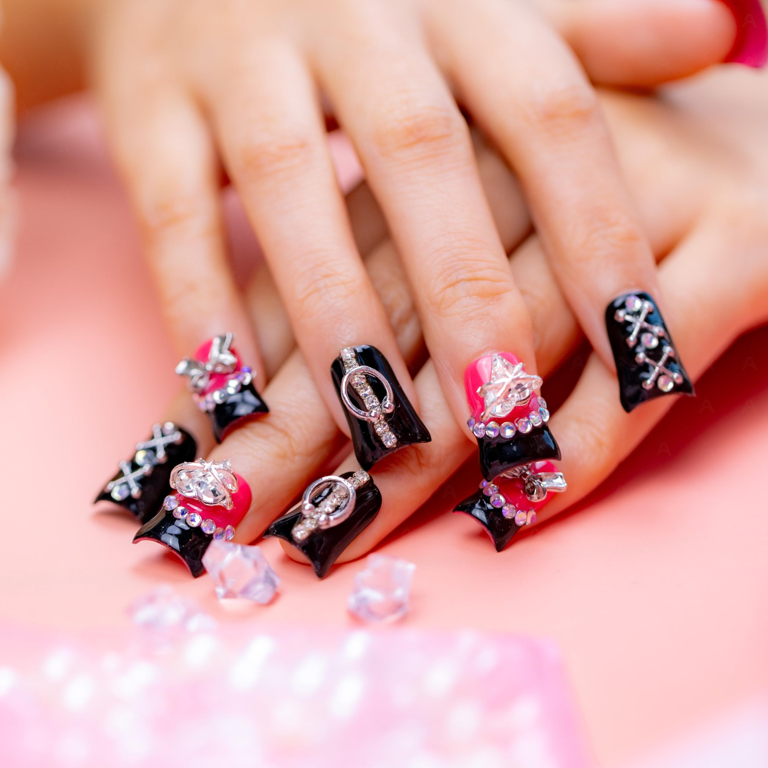 IntoVibes 10-Pcs Luxury Acrylic Press On Nails – Short Duck Shape, Black French, Punk Metal Accents & Reusable Valentine Nails