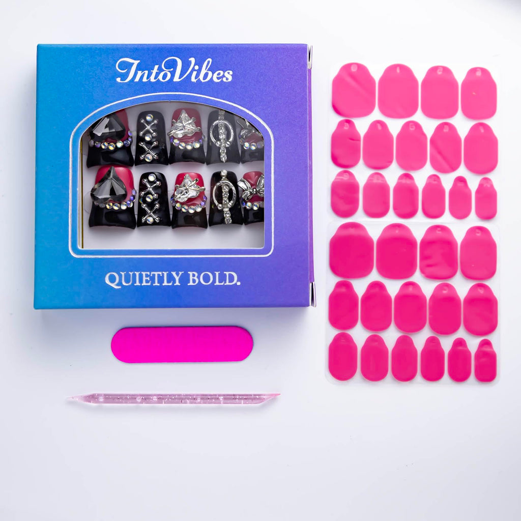 IntoVibes 10-Pcs Luxury Acrylic Press On Nails – Short Duck Shape, Black French, Punk Metal Accents & Reusable Valentine Nails