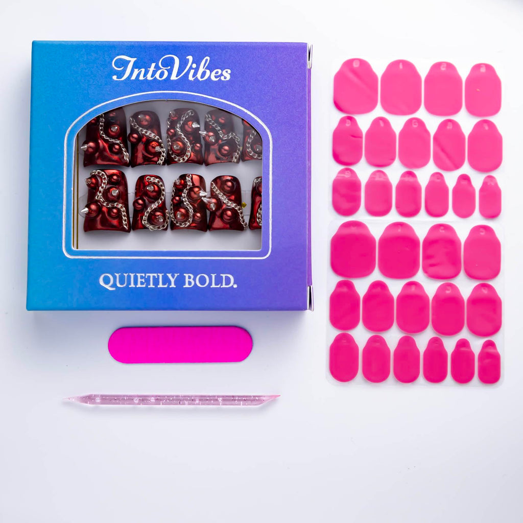 IntoVibes 10 Pcs Luxury Acrylic Press On Nails – Short Duck Shape, Red, Reusable, Punk Rivets & Chains (Size L)