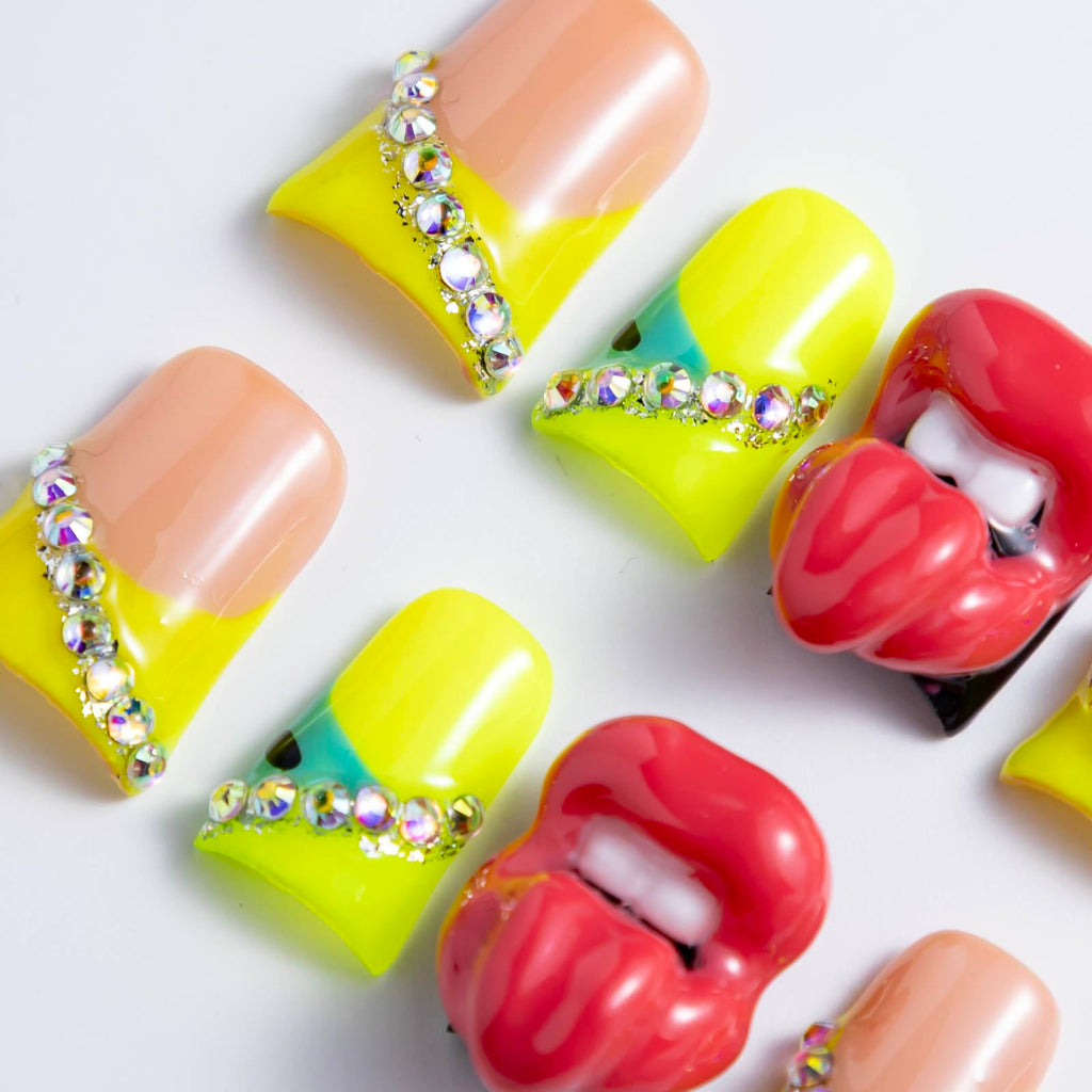 IntoVibes 10-Piece Luxury Duck-Shape Press On Nails – Short & Reusable