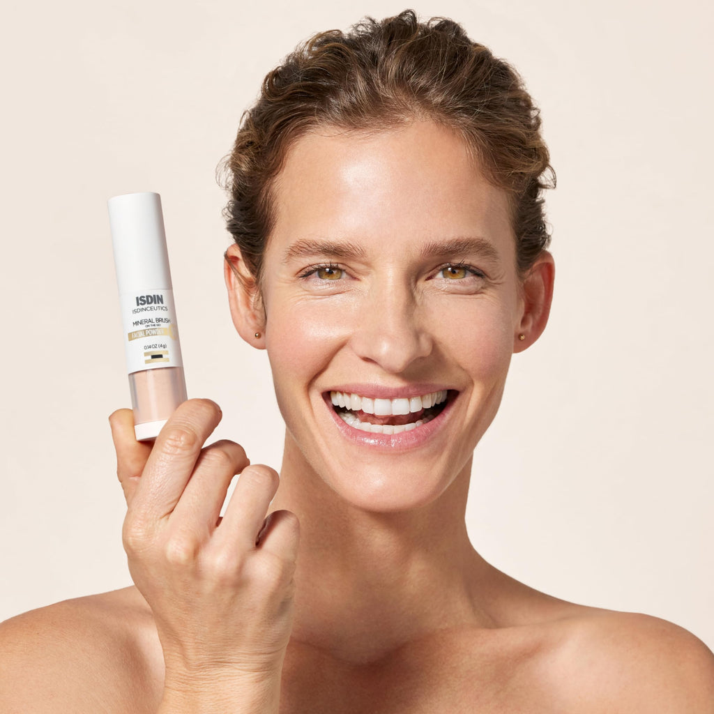 ISDIN Mineral Brush Powder – Pollution & Blue Light Protection for Sensitive Skin