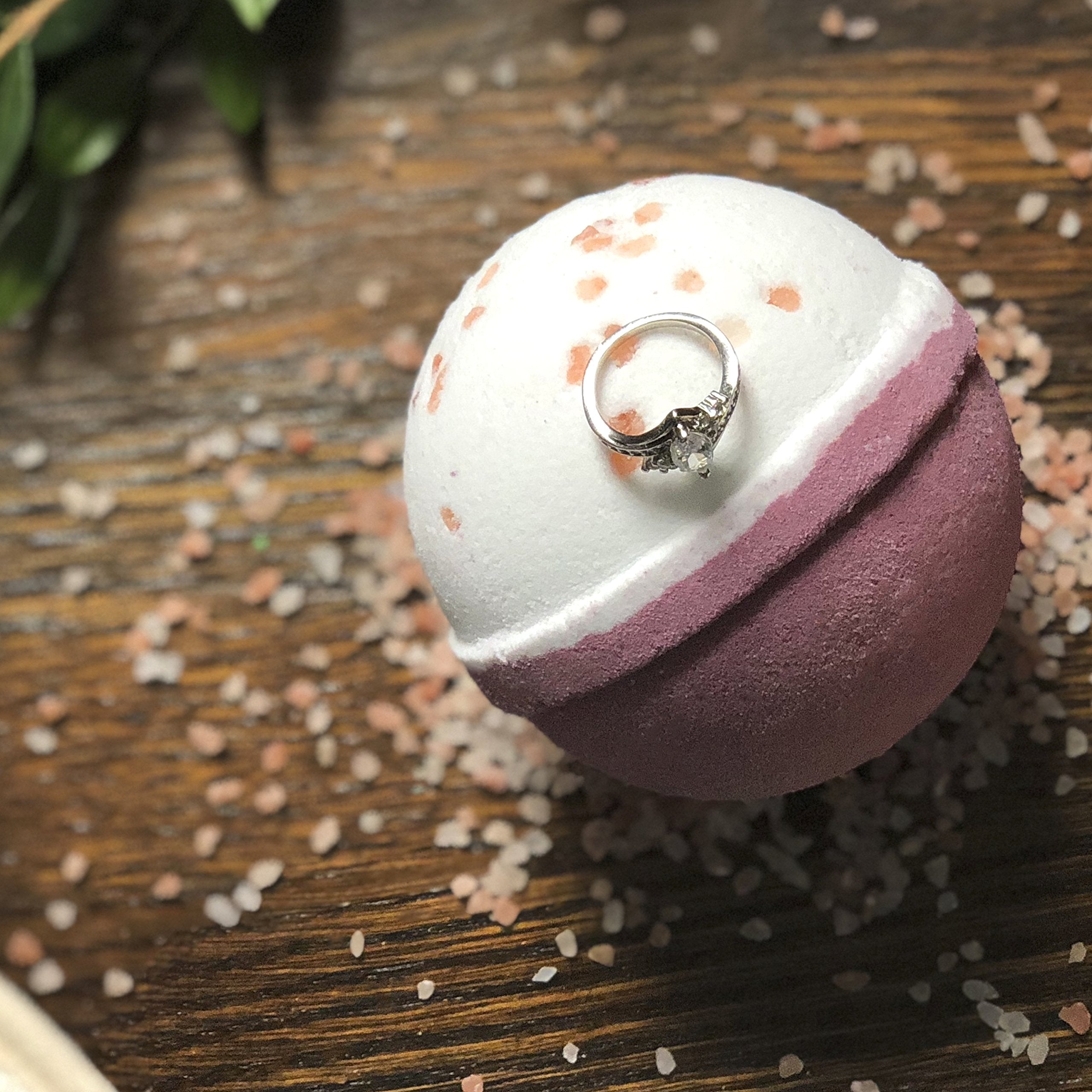 Surprise Ring Bath Bomb – Extra Large 10 oz, Pink Himalayan Sea Salt, USA Made