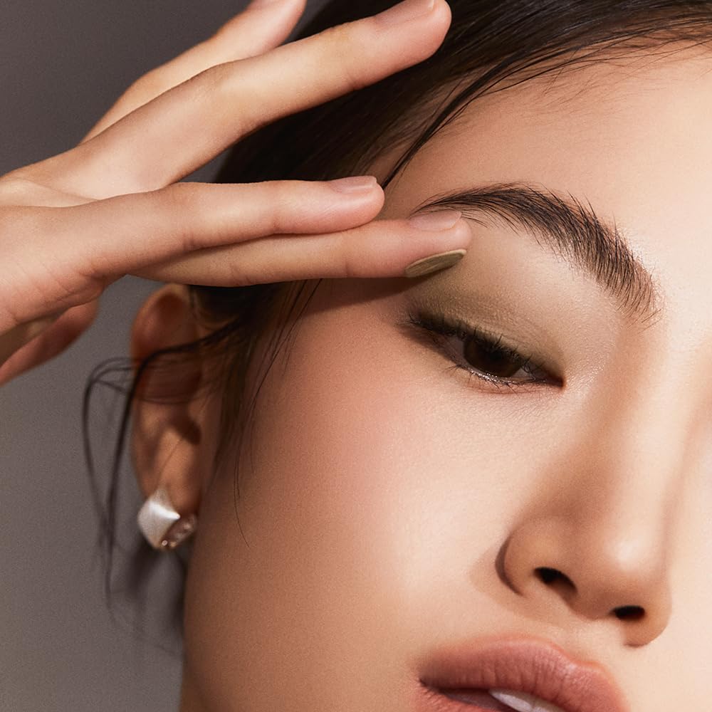JAVIN DE SEOUL Wink Eye Primer | Long-Lasting Crease-Free Eye Makeup, Smooths & Preps Eyelid Base, Vibrant Colors, All-Day Wear - 5.5g (06 Light Taupe)
