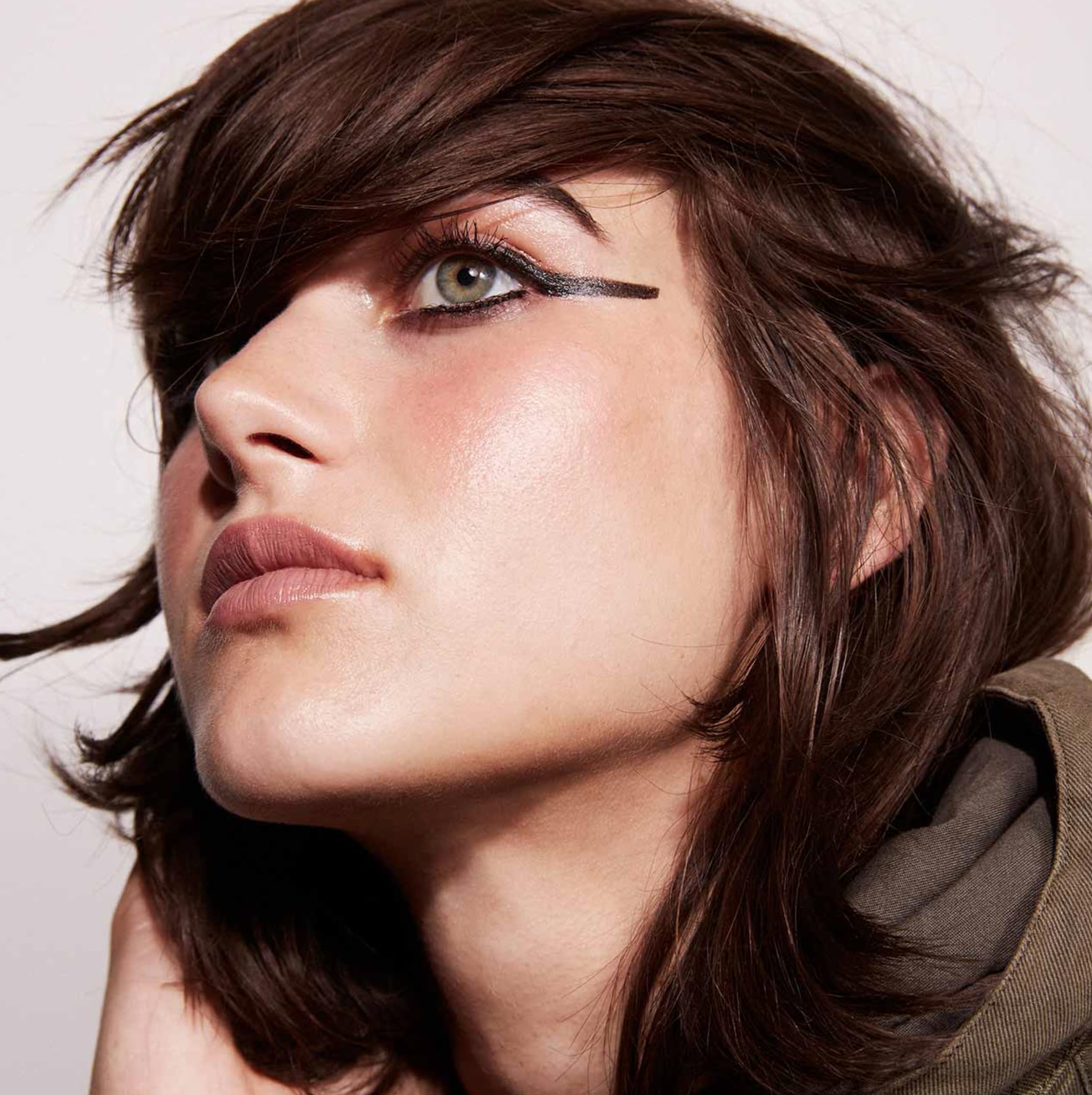 Jillian Dempsey Khol Eyeliner – Waterproof Pencil with Built-In Smudger, Rich Pigment