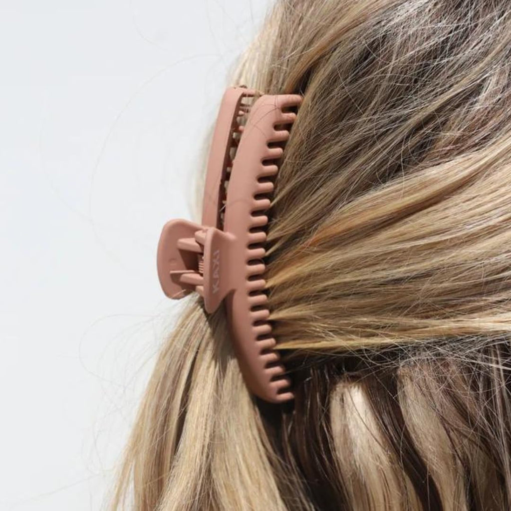 KAXI Hold Everything Midi Hair Claw – 44-Teeth Clip for Thick & Thin Hair (Champagne)
