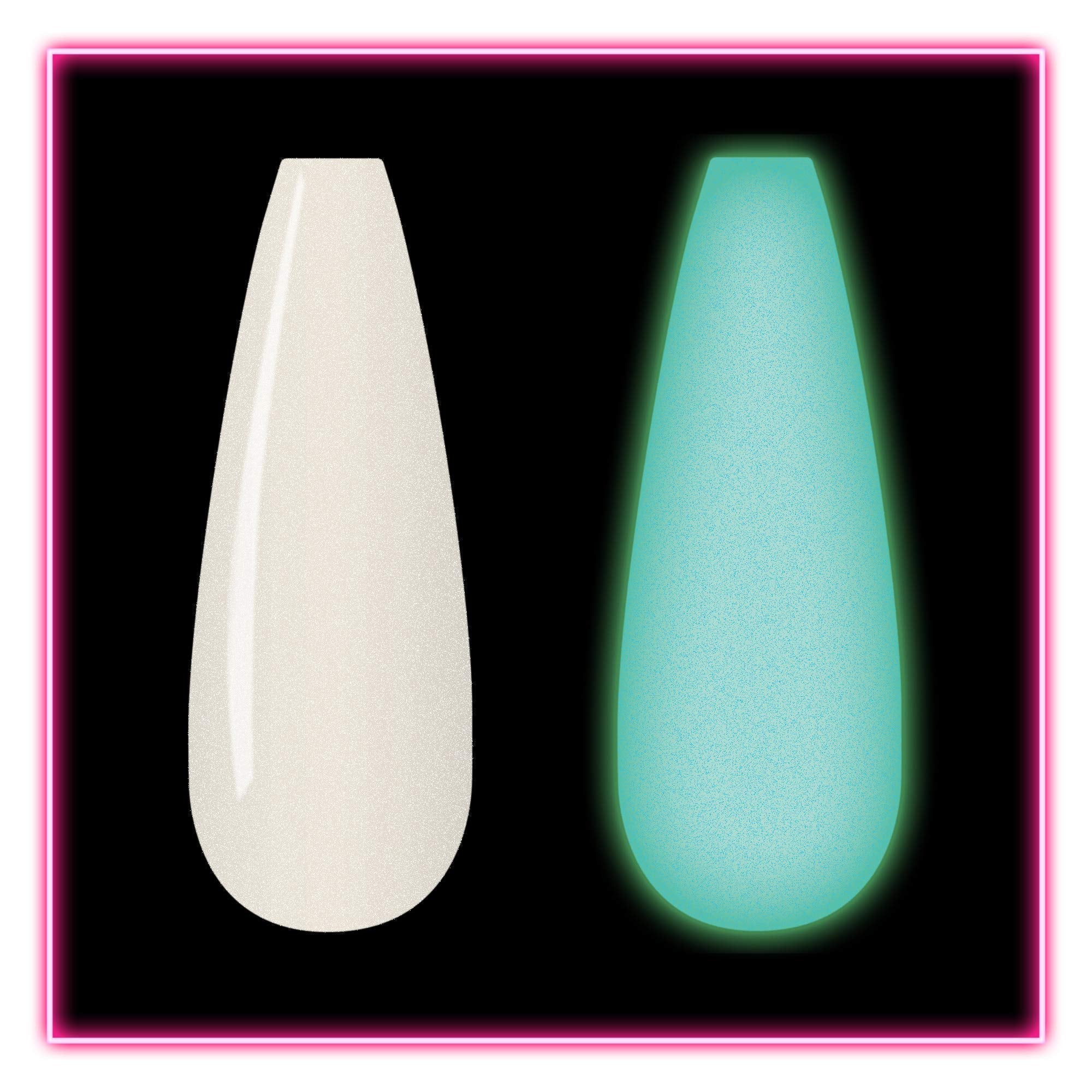 Kiara Sky Love Struck Dip Powder – Long-Lasting, Lightweight Nails (1 oz)