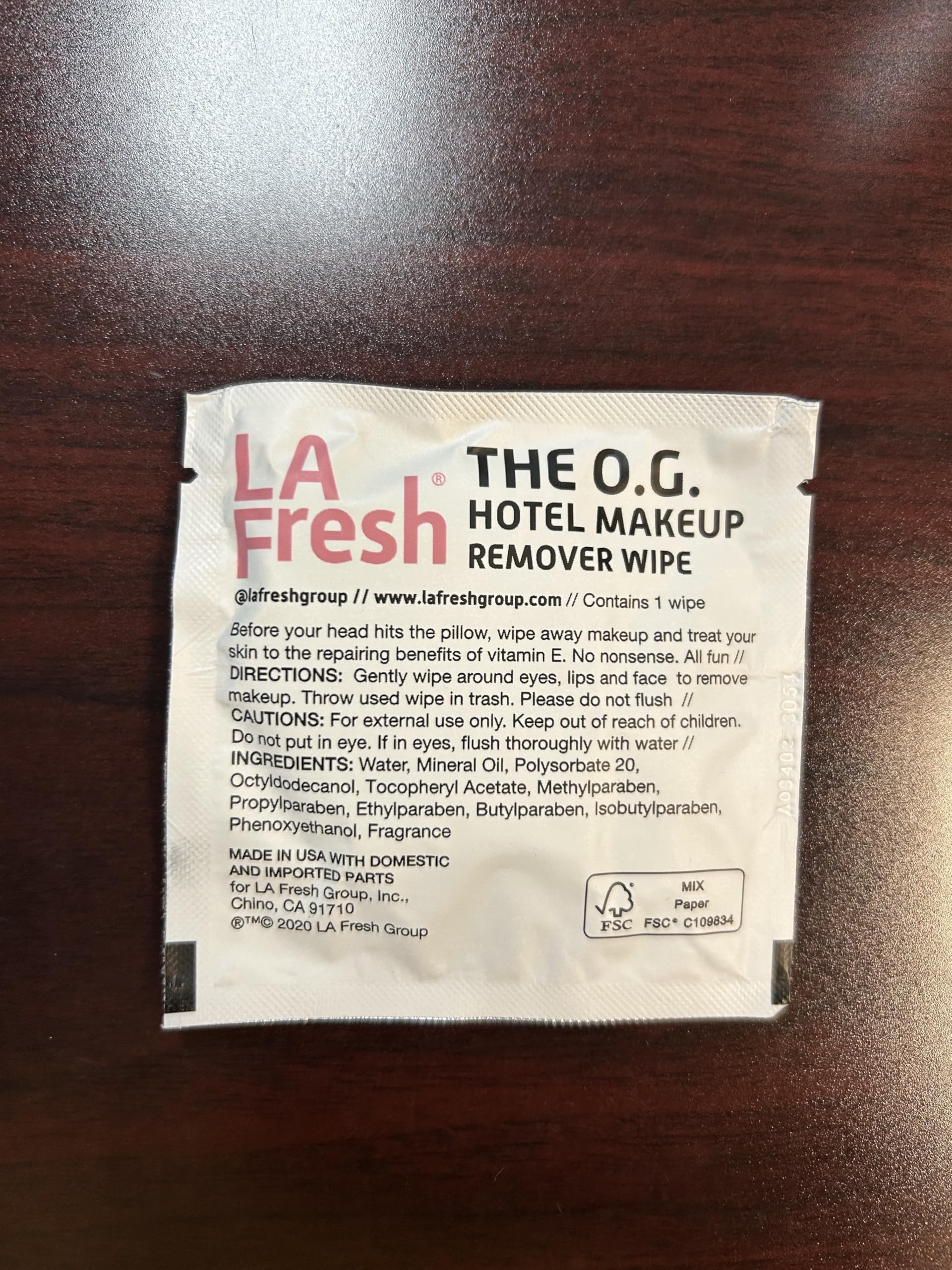 La Fresh Makeup Removal Wipes Waterproof 50 Count – Travel Skin Care Essentials