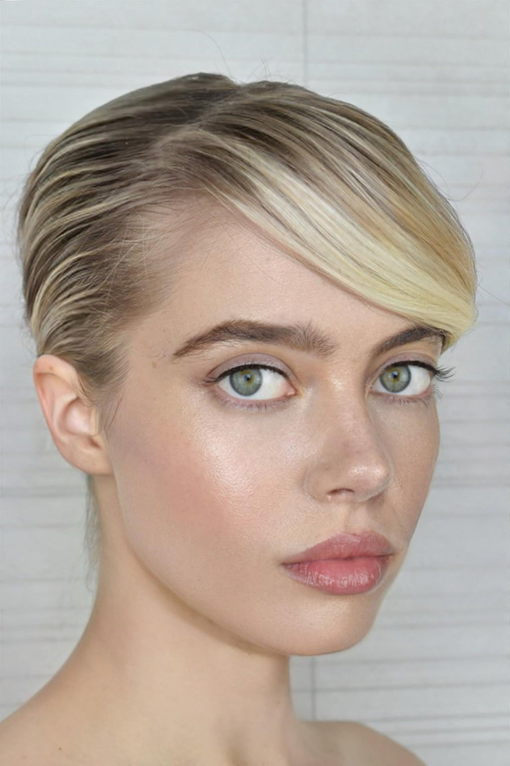 Le Metier De Beaute MĒTIER Creme Fresh Tint for Cheek & Lip – Hydrating, Buildable Color with a Dewy Finish