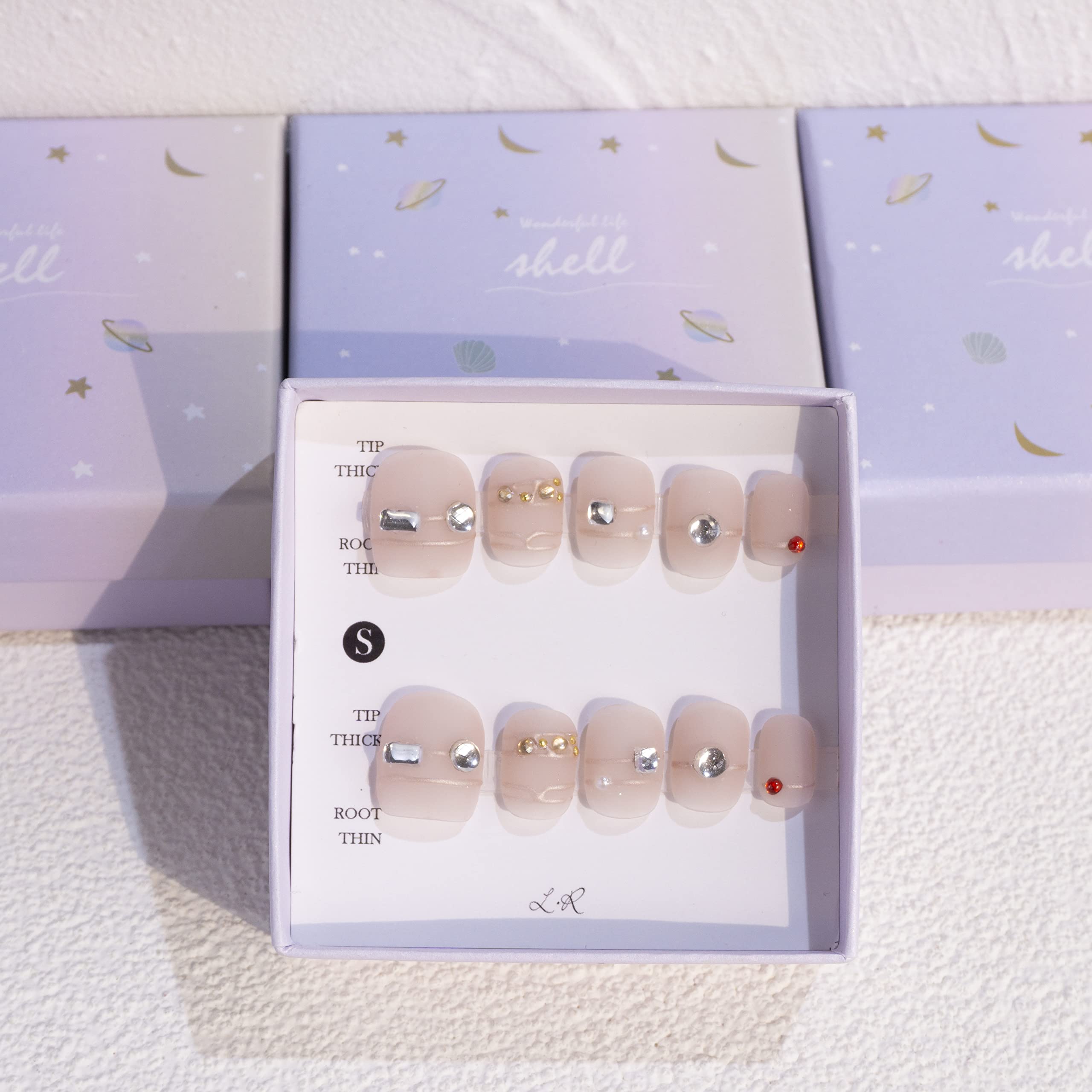 Light Rain Medium Size Press-On Nails – Handmade 3D Gel UV Finish by Pro Manicurist