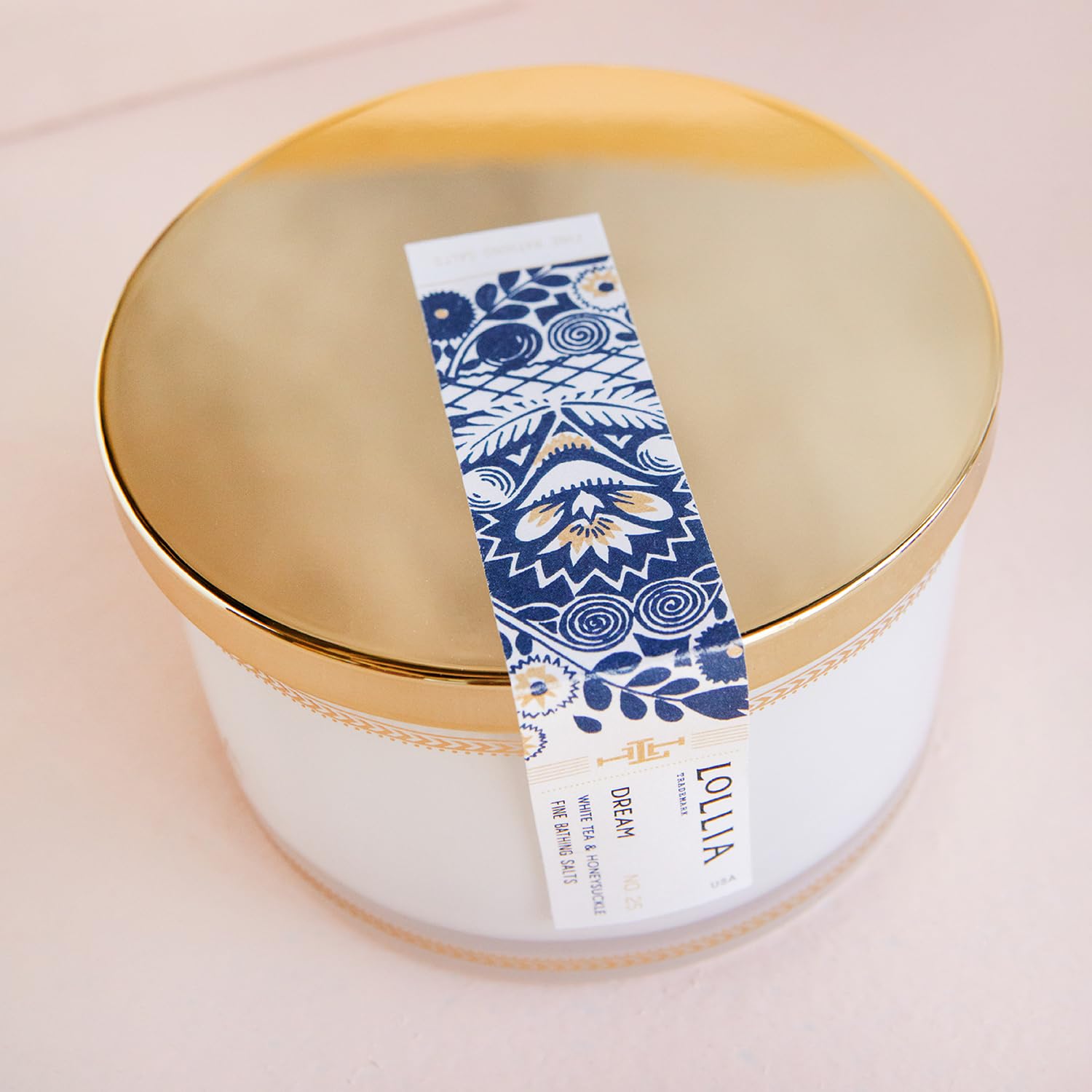 LOLLIA Dream Bath Salt – Luxurious Linden, White Tea & Honeysuckle Fragrance