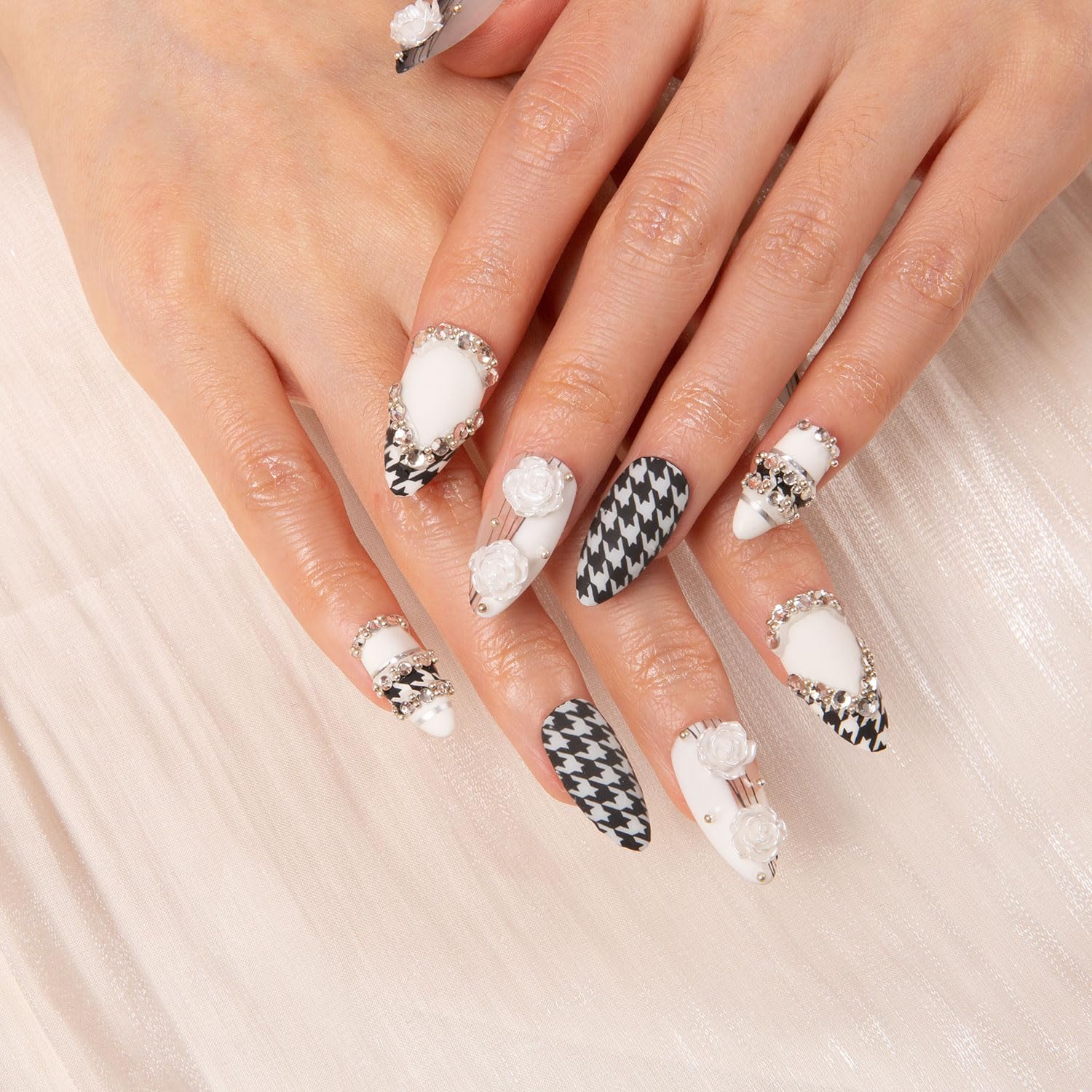 LOVFUL Houndstooth Press-On Nails – Full-Covered Crystals, Reusable Almond Regular 1.0 in