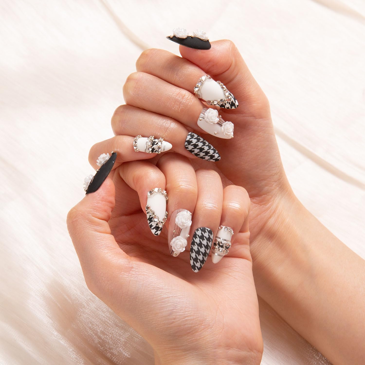 LOVFUL Houndstooth Press-On Nails – Full-Covered Crystals, Reusable Almond Regular 1.0 in