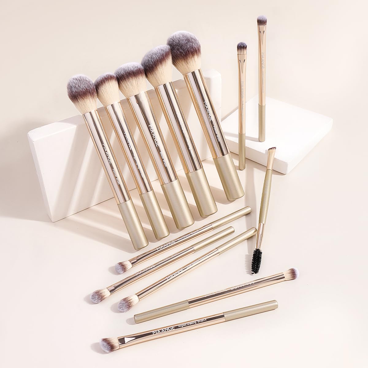 MAANGE 13-Piece Makeup Brush Set in Champagne Case – Premium Synthetic Brushes